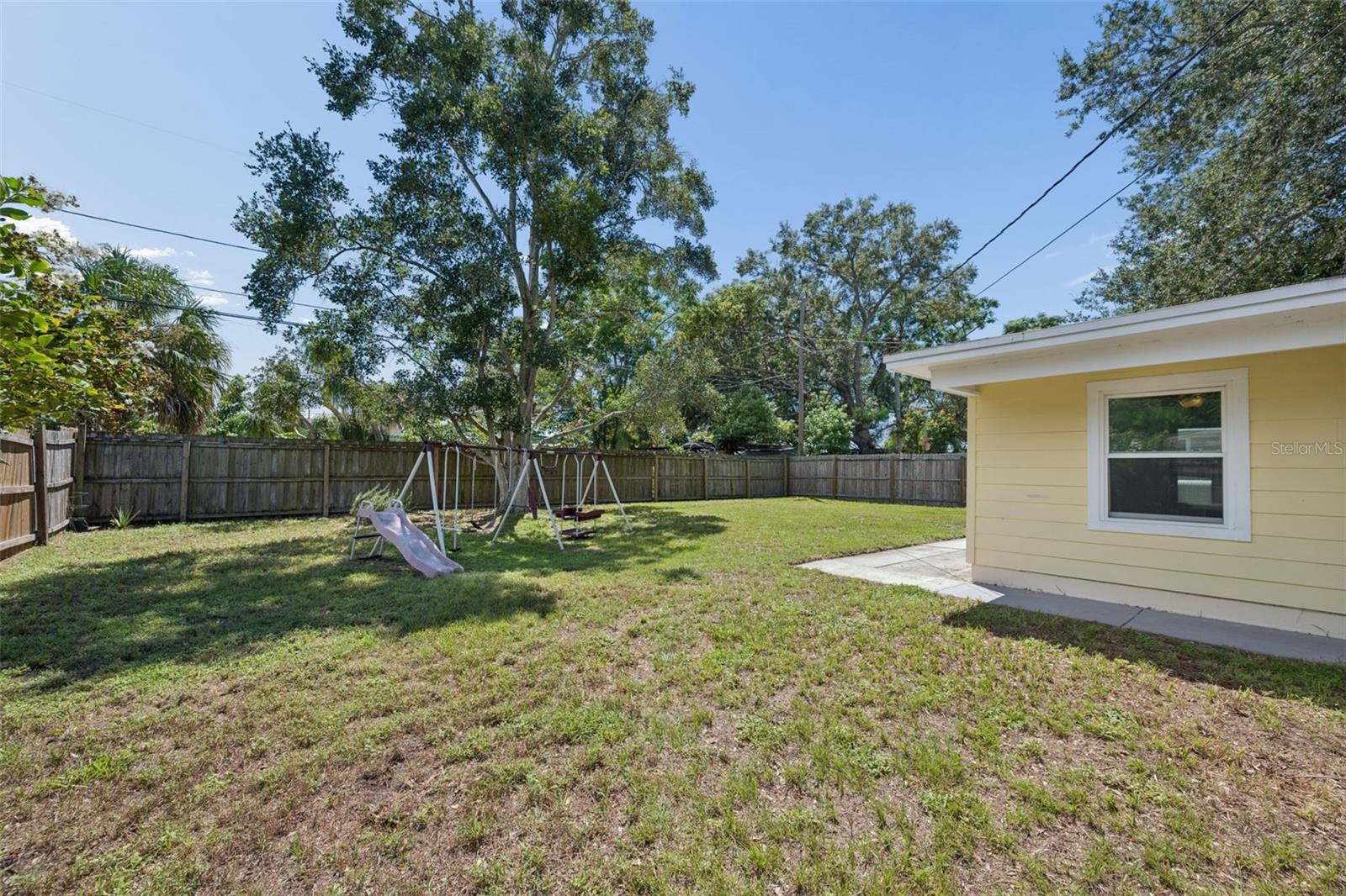 629 Lexington St Property Photo 40