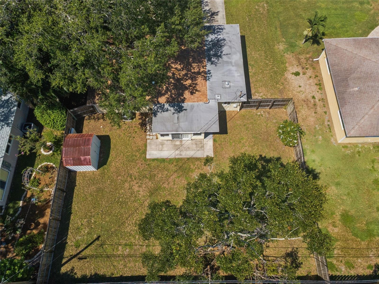 629 Lexington St Property Photo 44