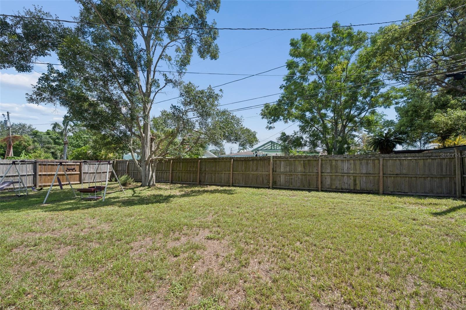 629 Lexington St Property Photo 50