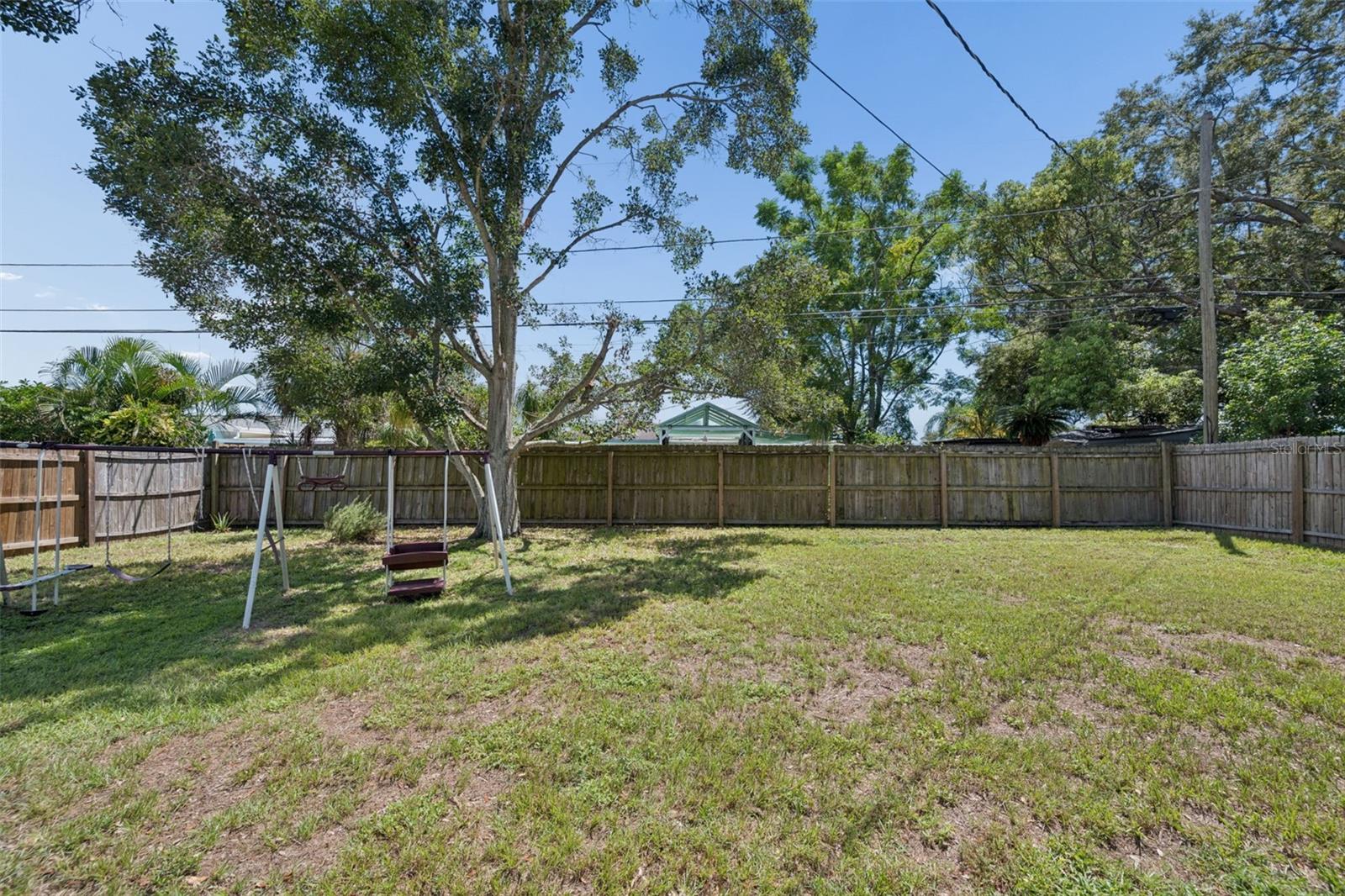 629 Lexington St Property Photo 53
