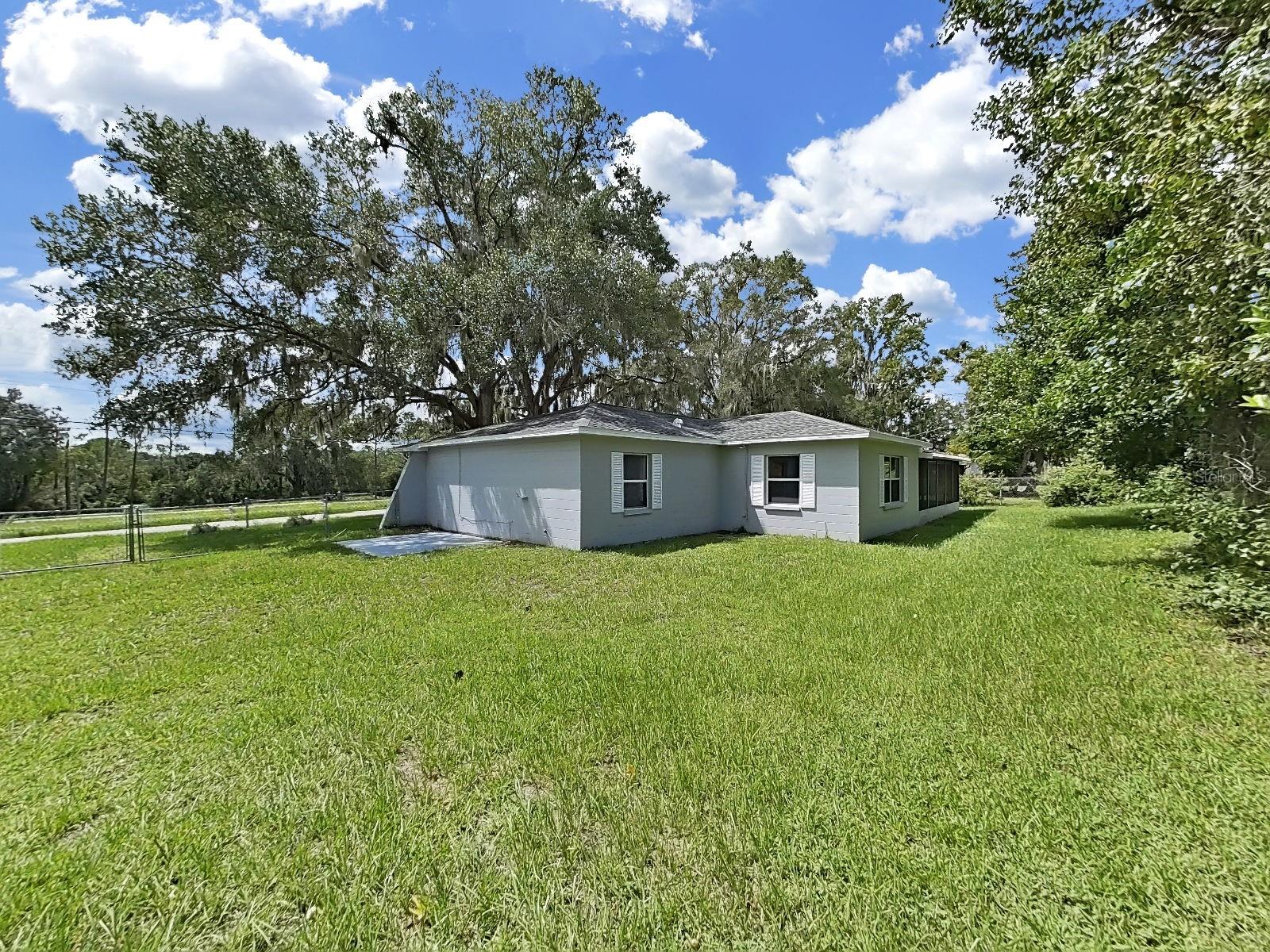 27055 Frampton Ave Property Photo 38