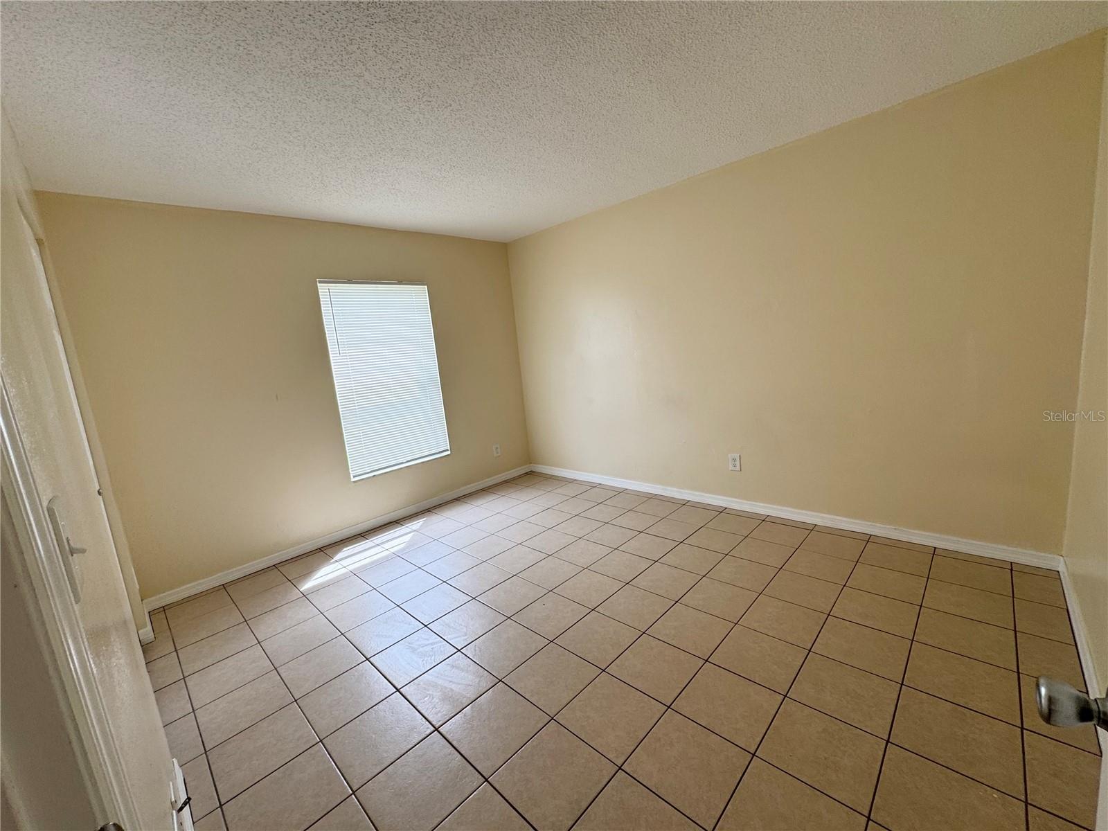 4211 9th St E Property Photo 9