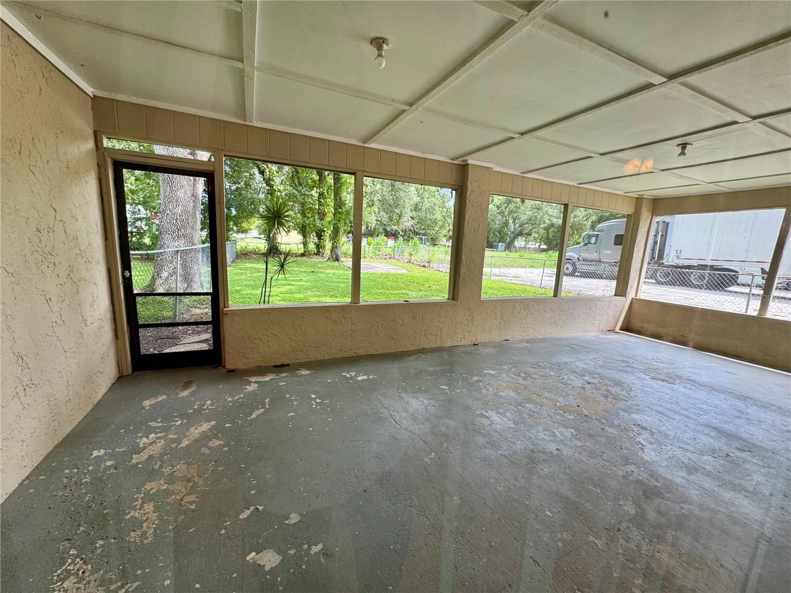 4211 9th St E Property Photo 14
