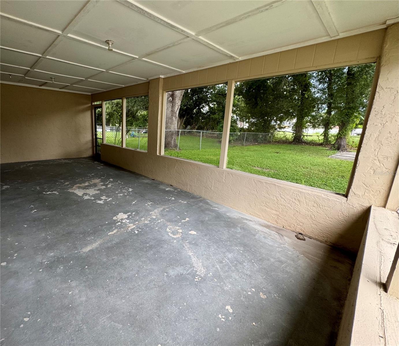 4211 9th St E Property Photo 17