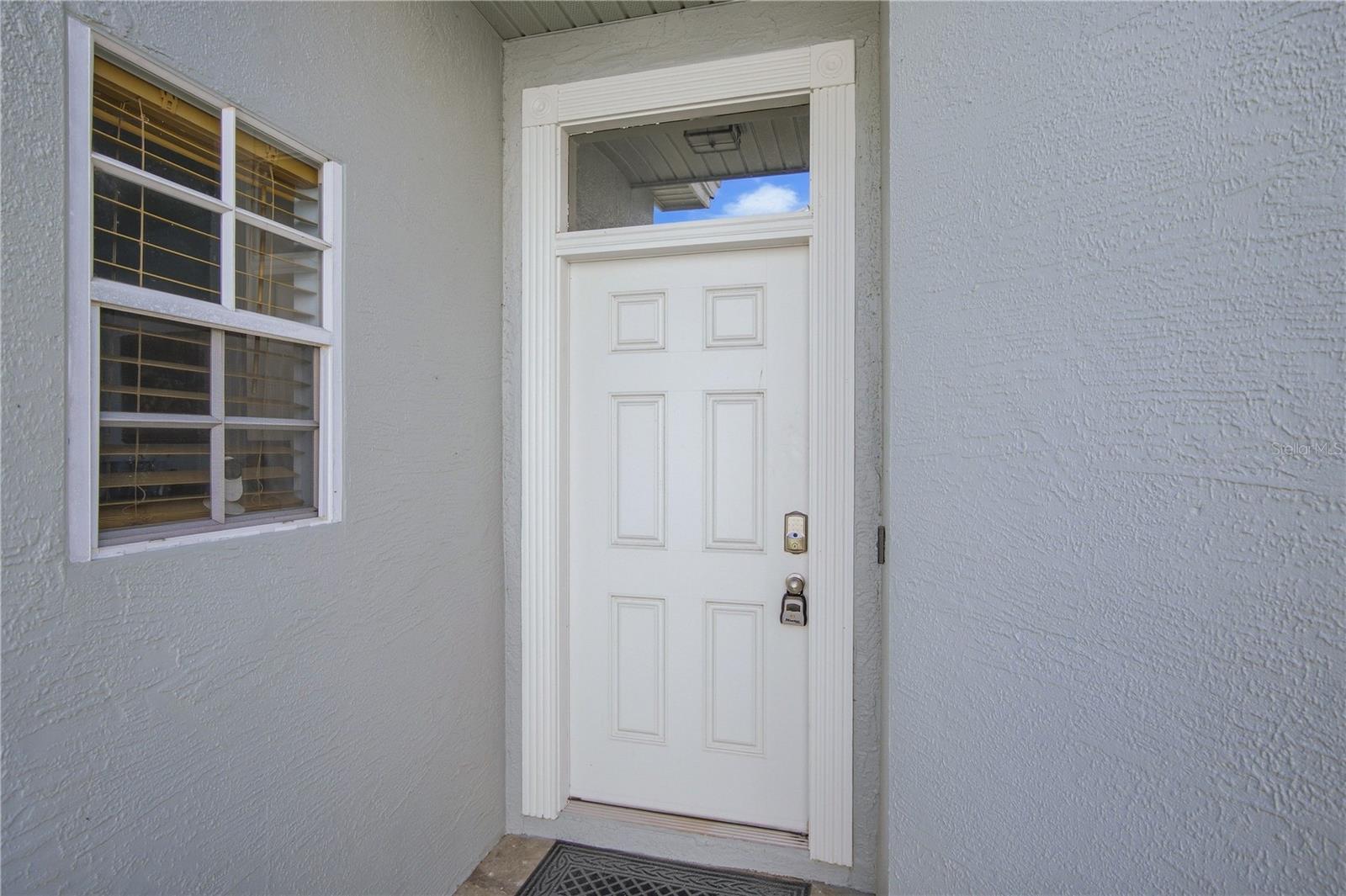 1725 Arabian Ln Property Photo 3
