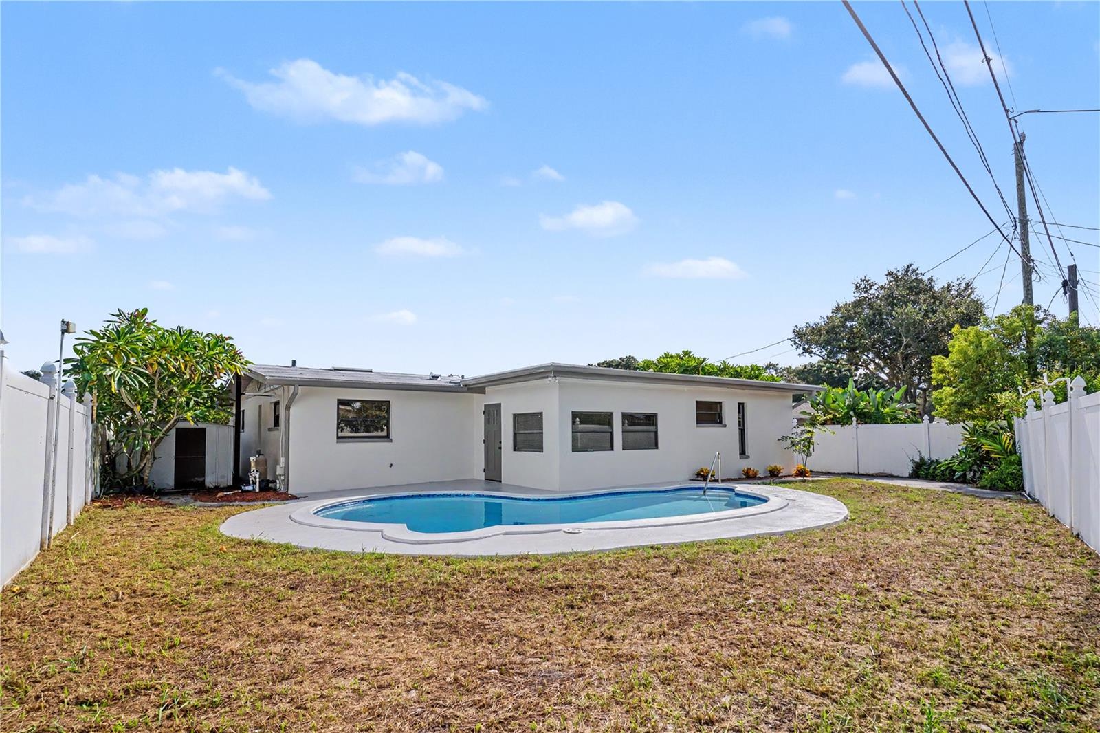 1390 Seabreeze St Property Photo 34