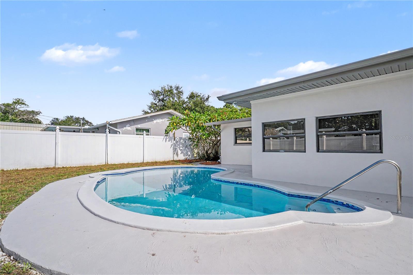 1390 Seabreeze St Property Photo 35