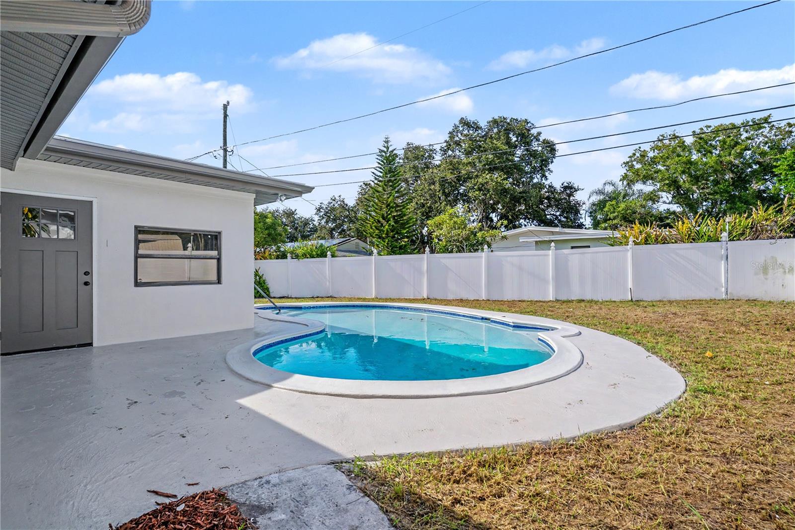 1390 Seabreeze St Property Photo 36