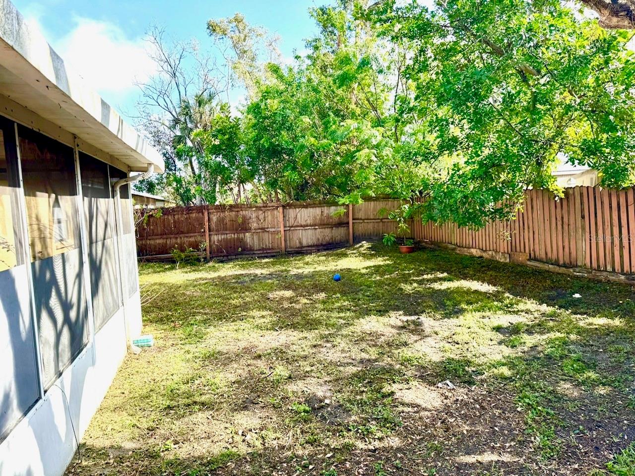 5440 96th Ave N Property Photo 4