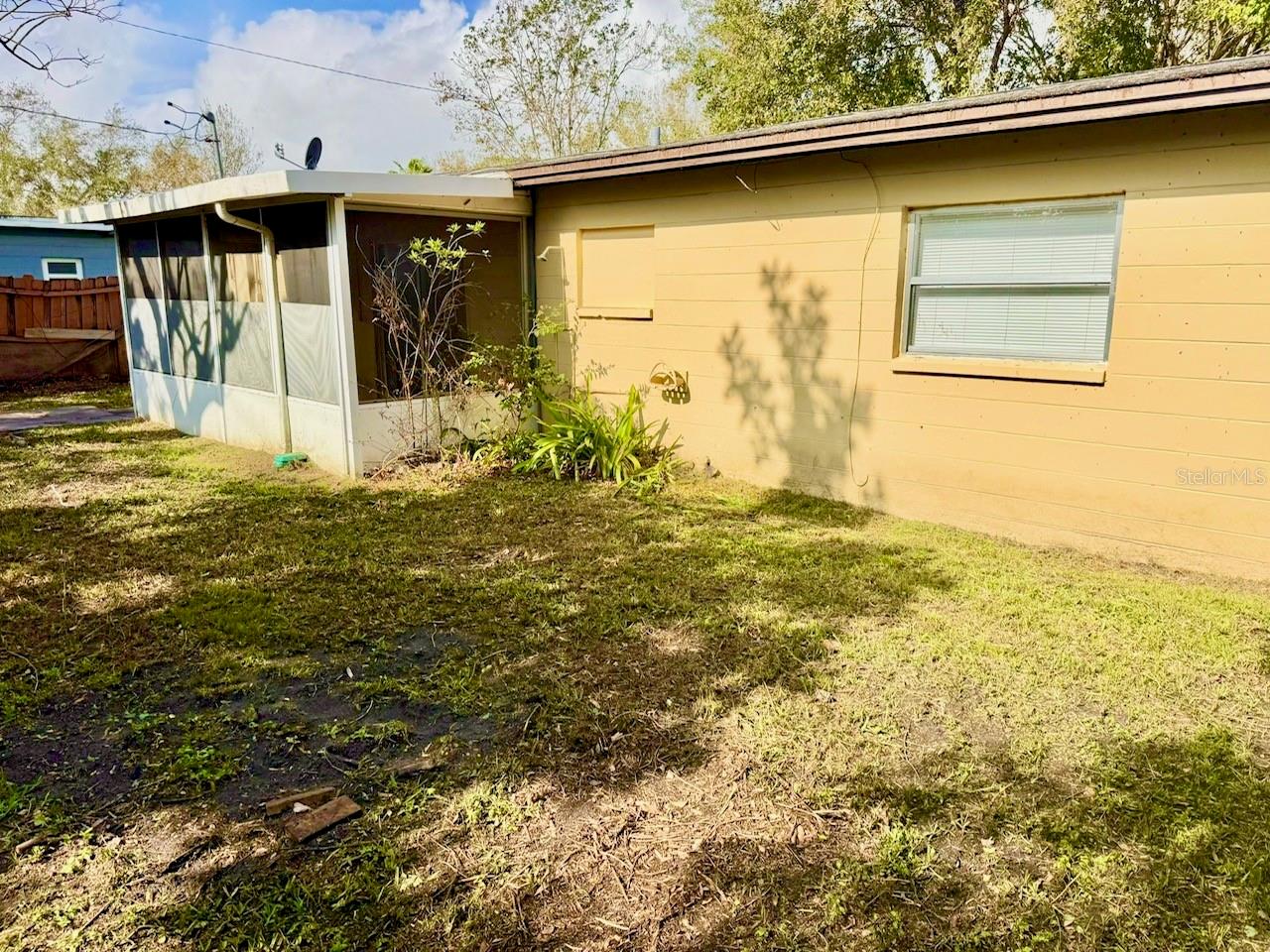 5440 96th Ave N Property Photo 5