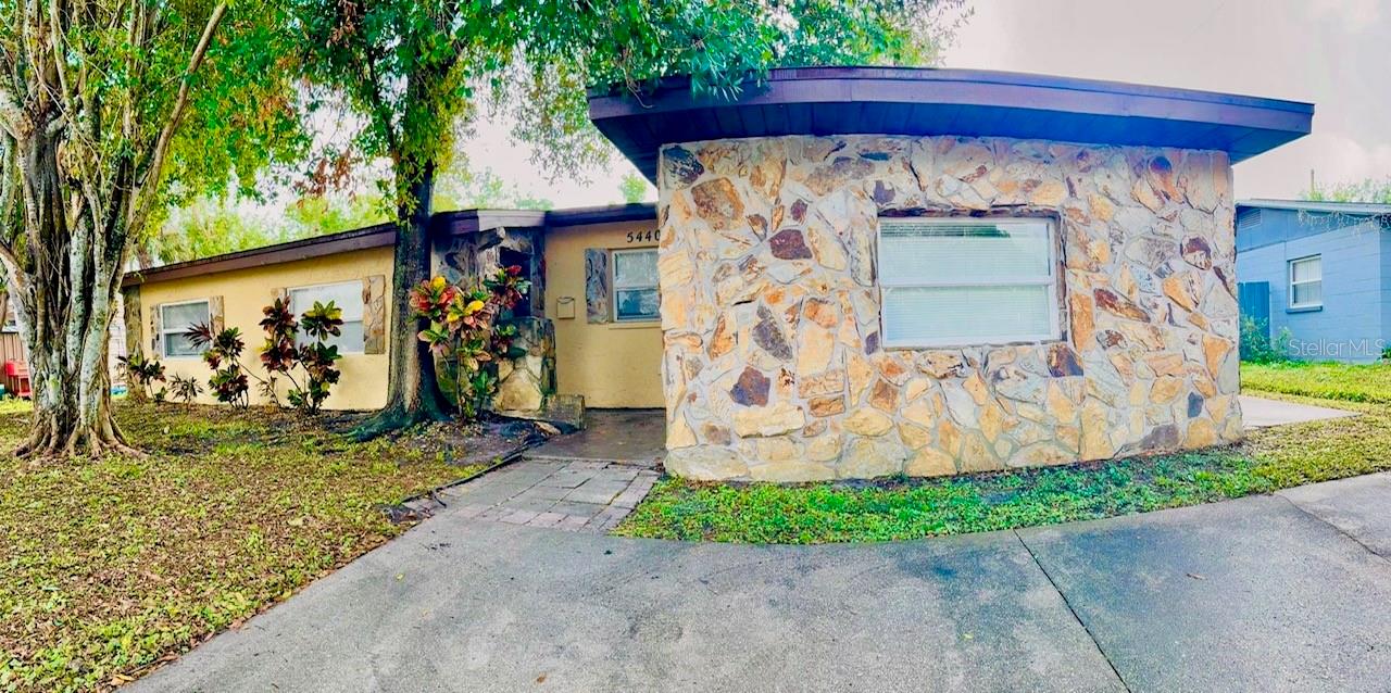 5440 96th Ave N Property Photo 6