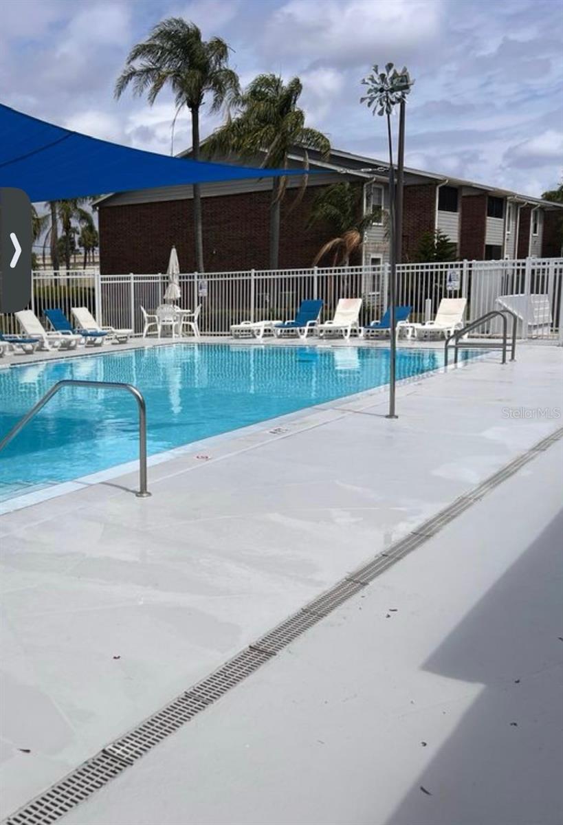 1400 GANDY BLVD N #803 Property Photo 1