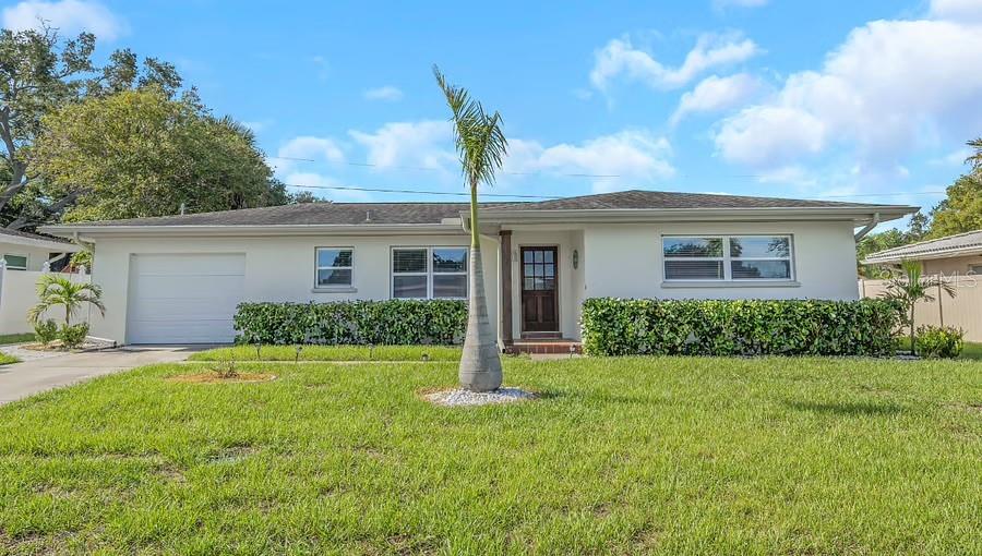 1579 ELIZABETH LN Property Photo 1