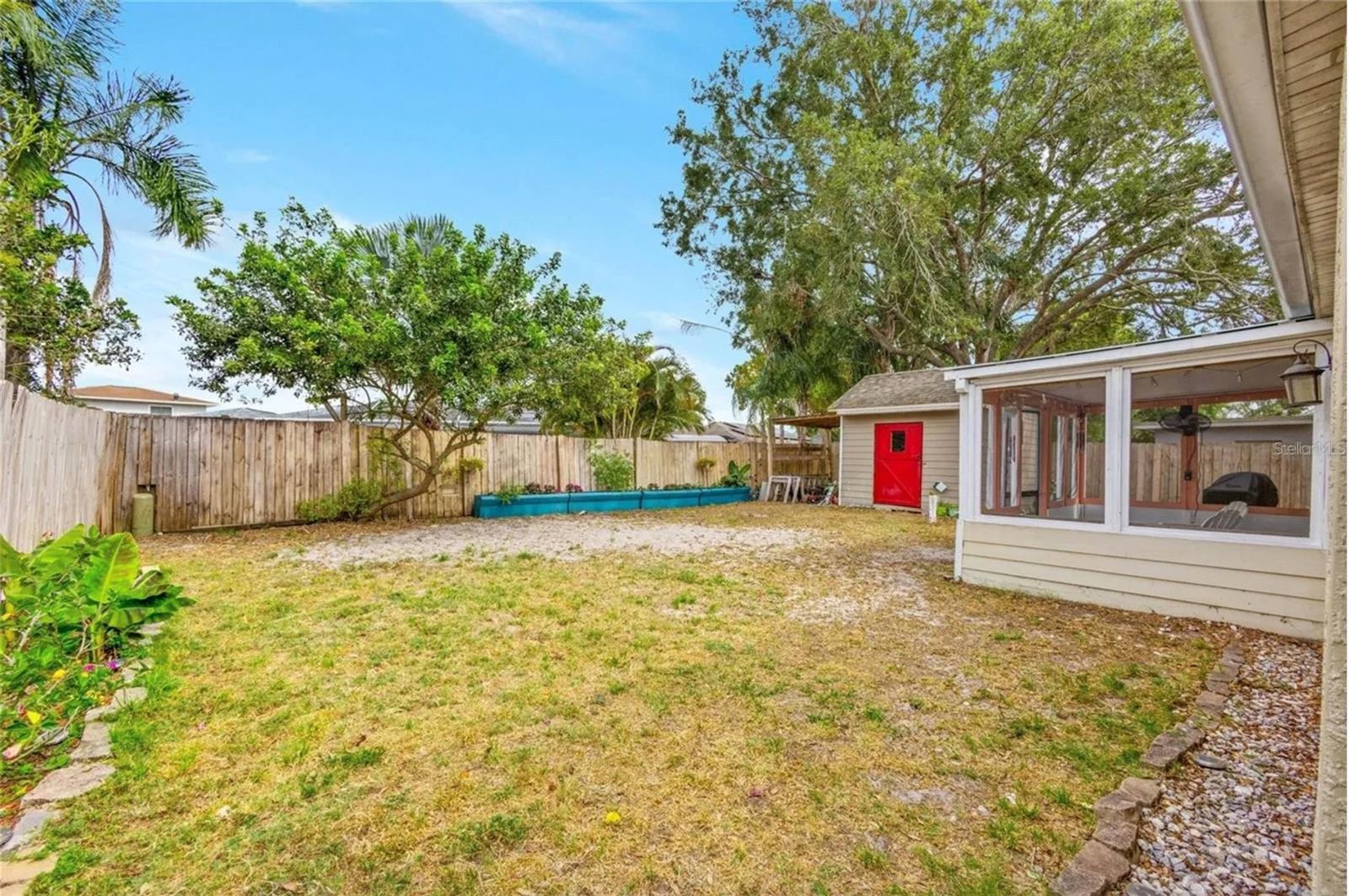 711 Lemonwood Dr Property Photo 23