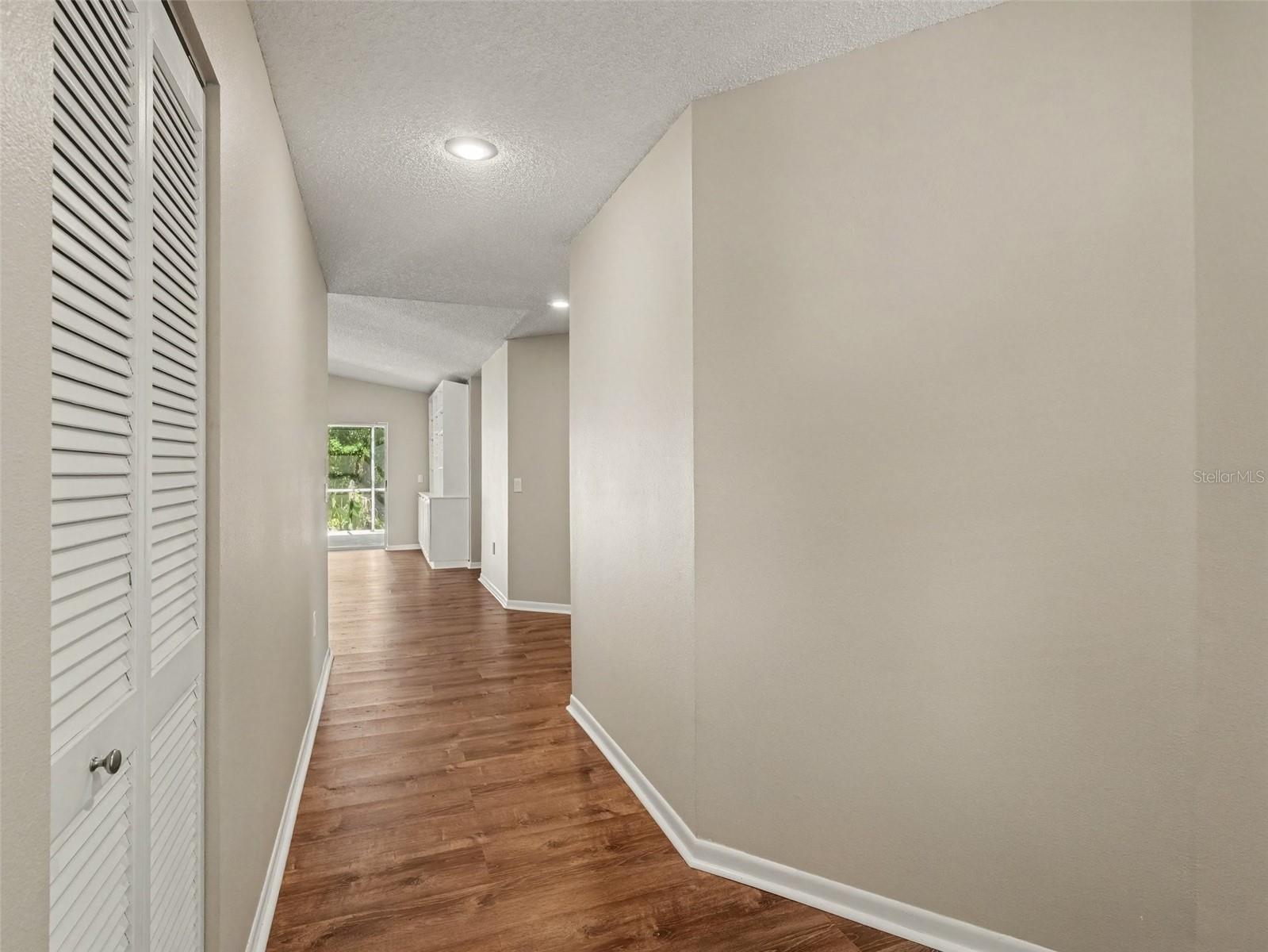3432 Brookridge Ln Property Photo 4