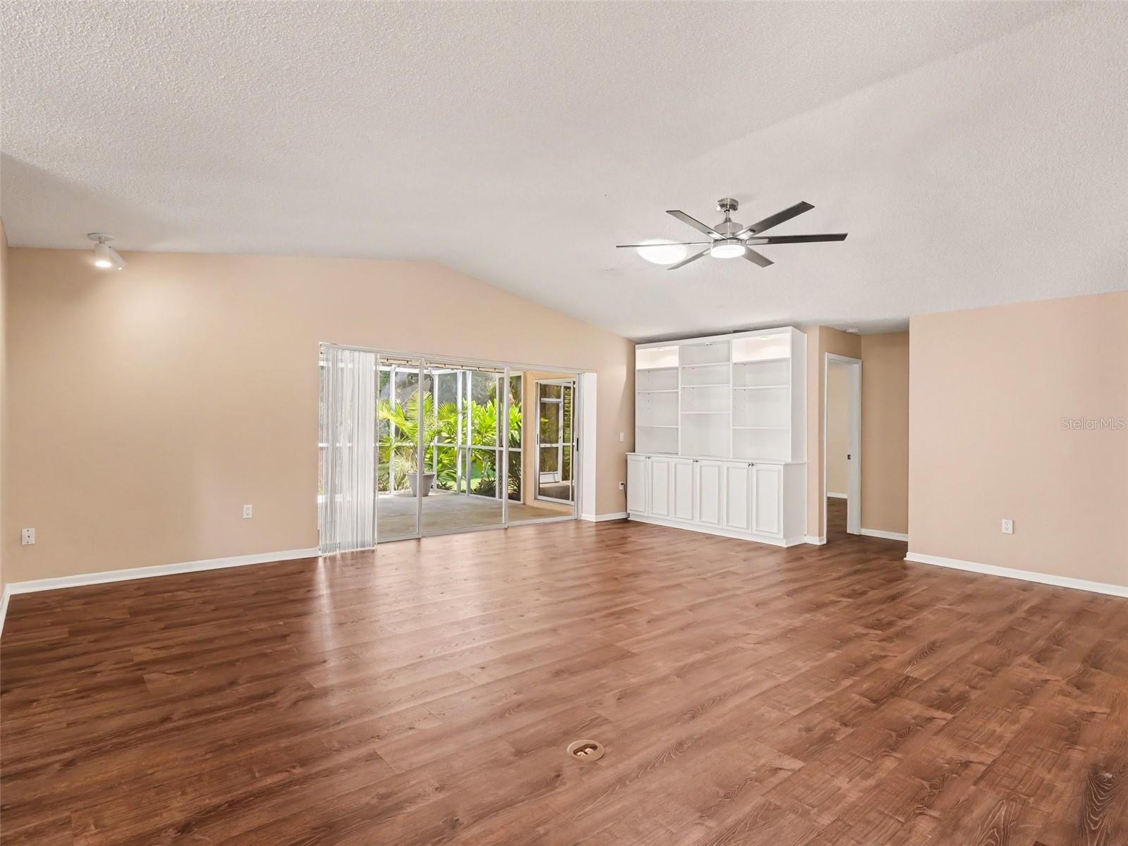 3432 Brookridge Ln Property Photo 8