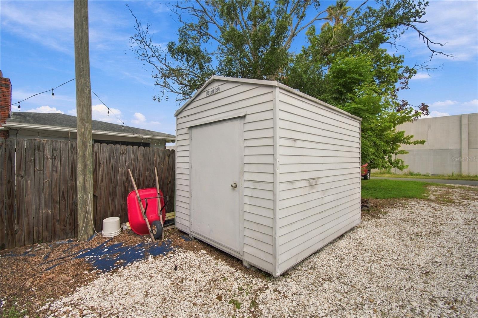2501 57th Pl N Property Photo 5