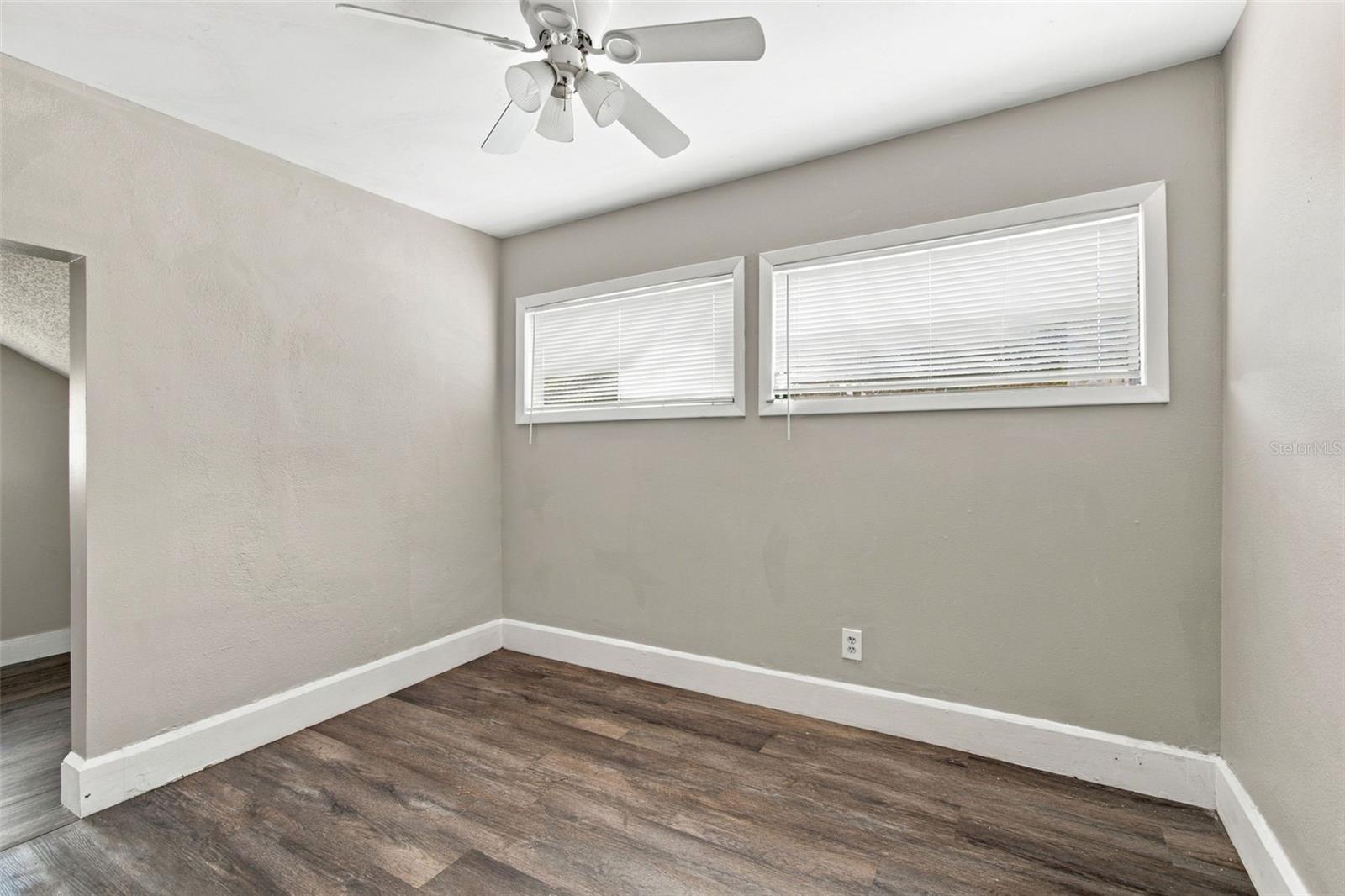 2501 57th Pl N Property Photo 37