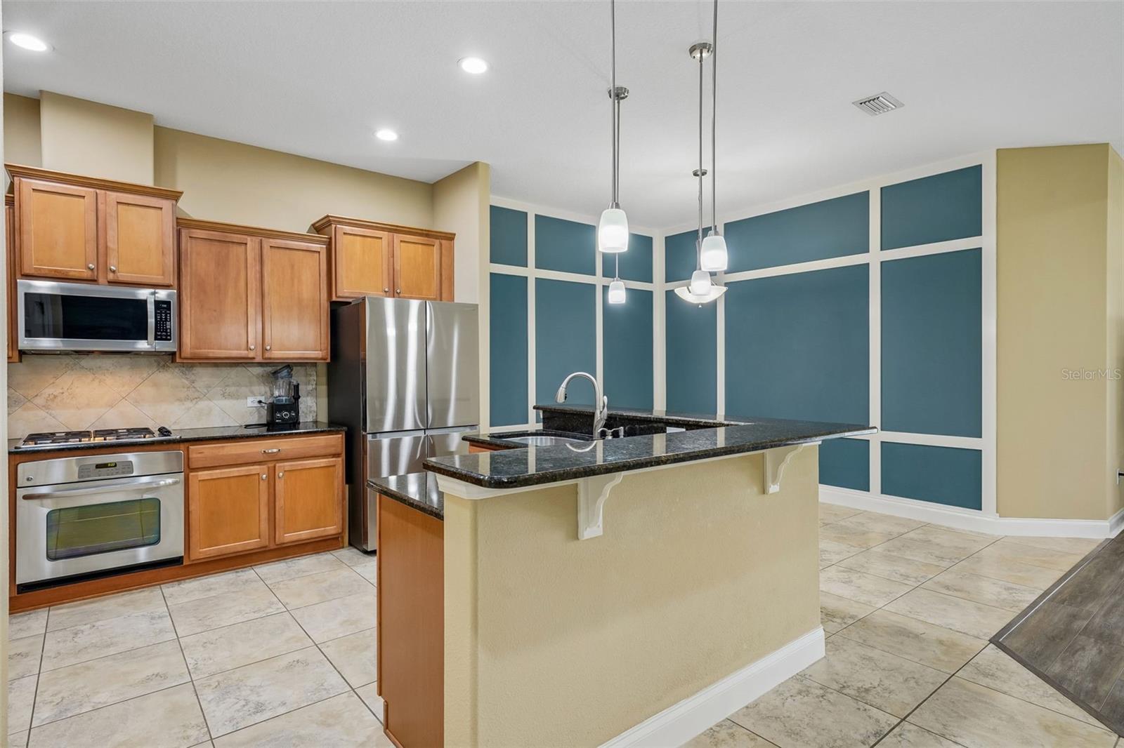 2812 Devonoak Blvd Property Photo 7