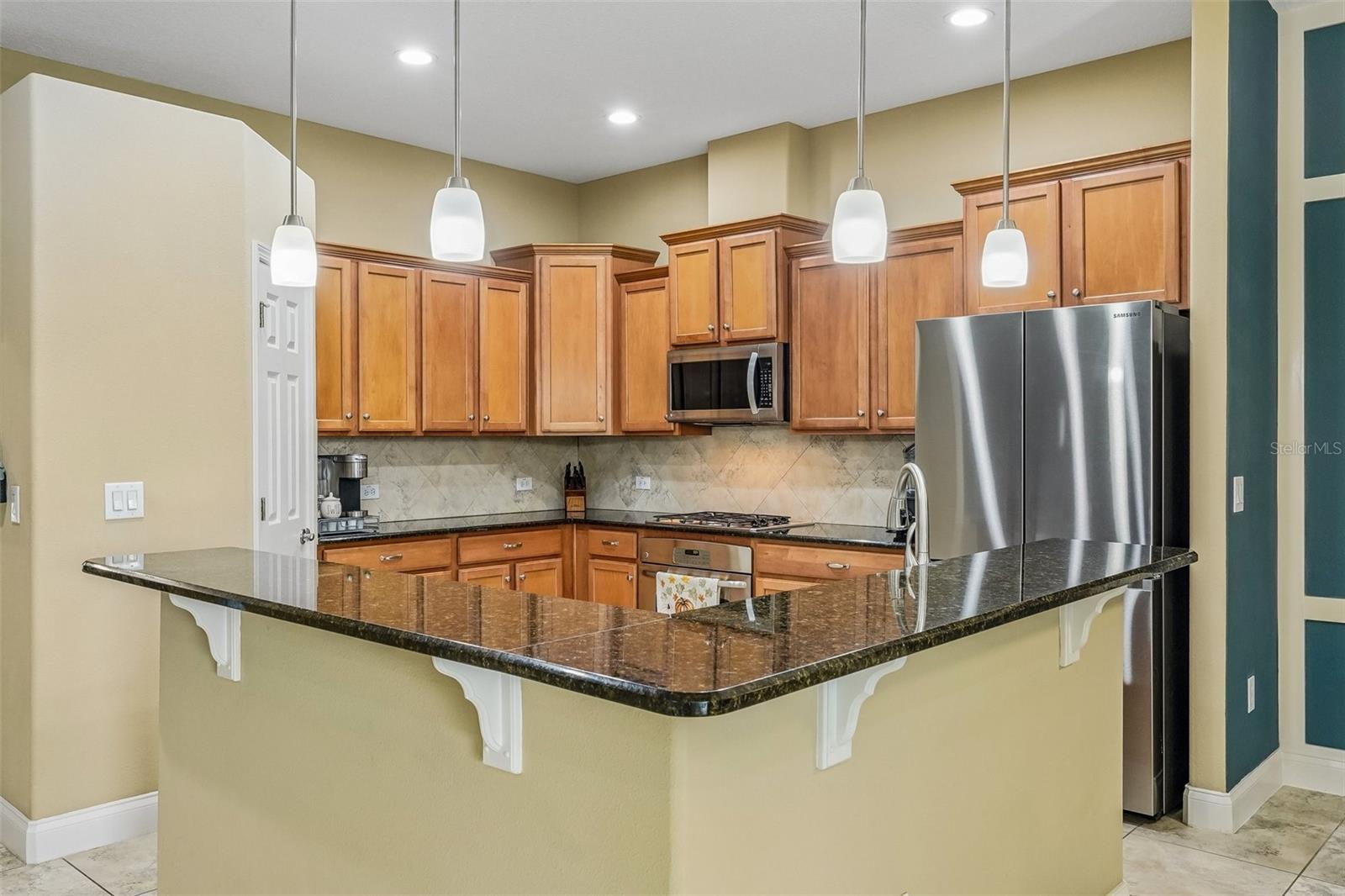 2812 Devonoak Blvd Property Photo 8