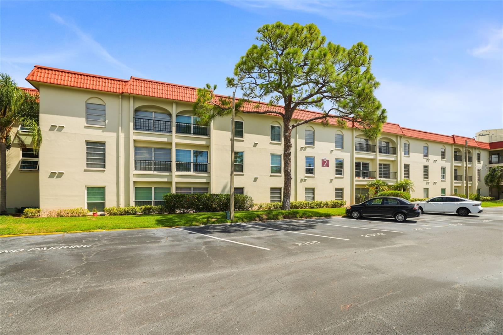 2700 Bayshore Blvd #2110 Property Photo 2