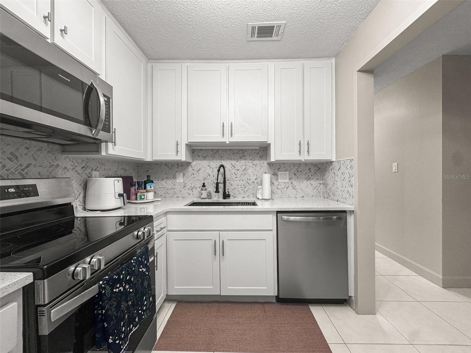 2700 Bayshore Blvd #2110 Property Photo 9