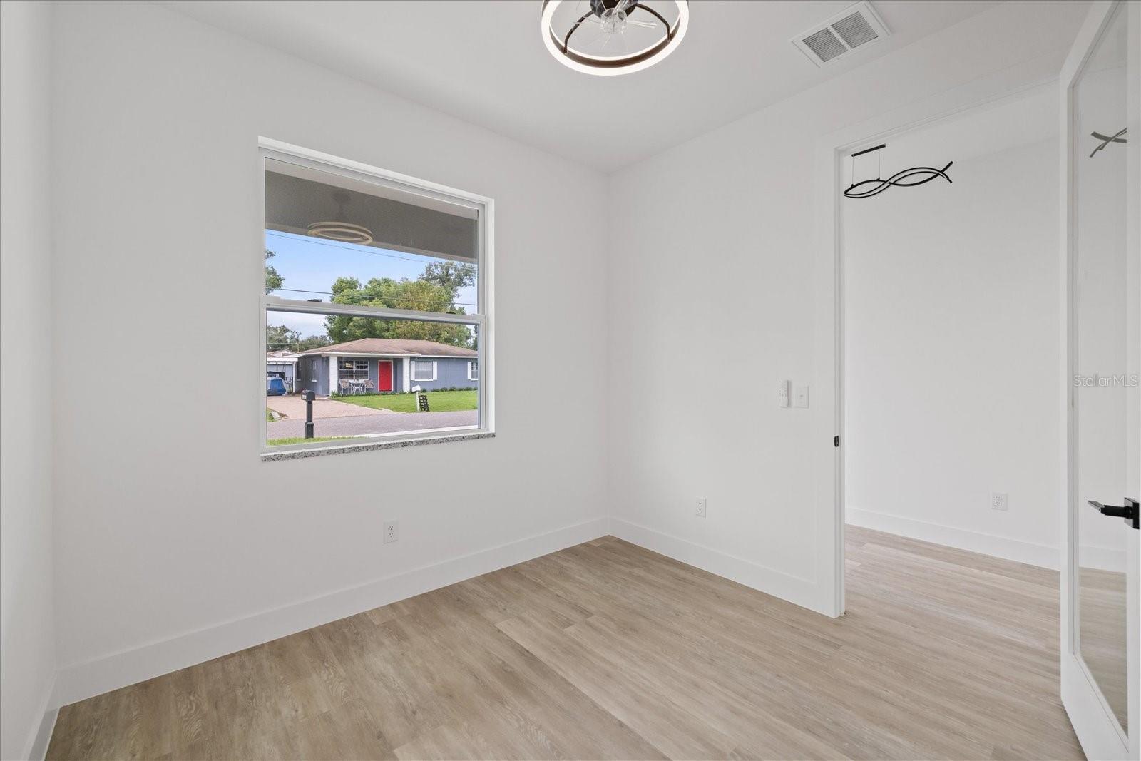 1307 W Patterson St Property Photo 6