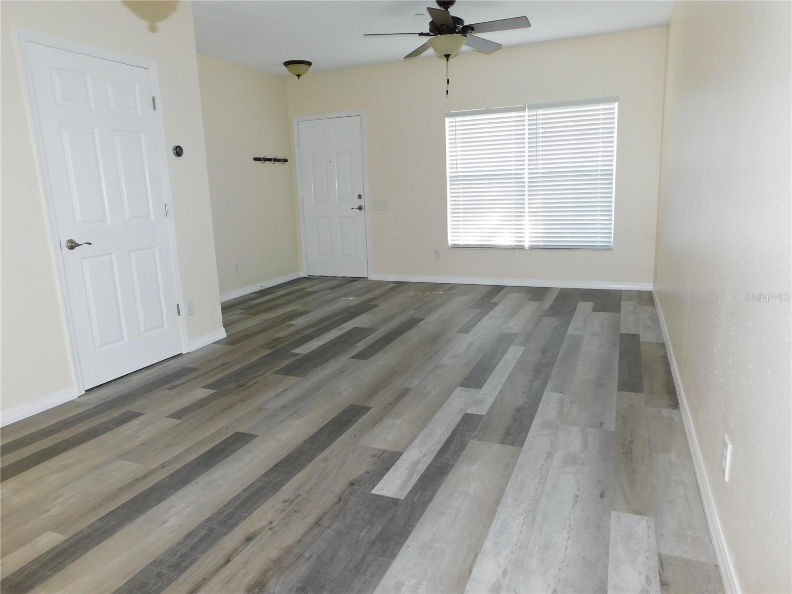 262 Countryside Key Blvd Property Photo 4