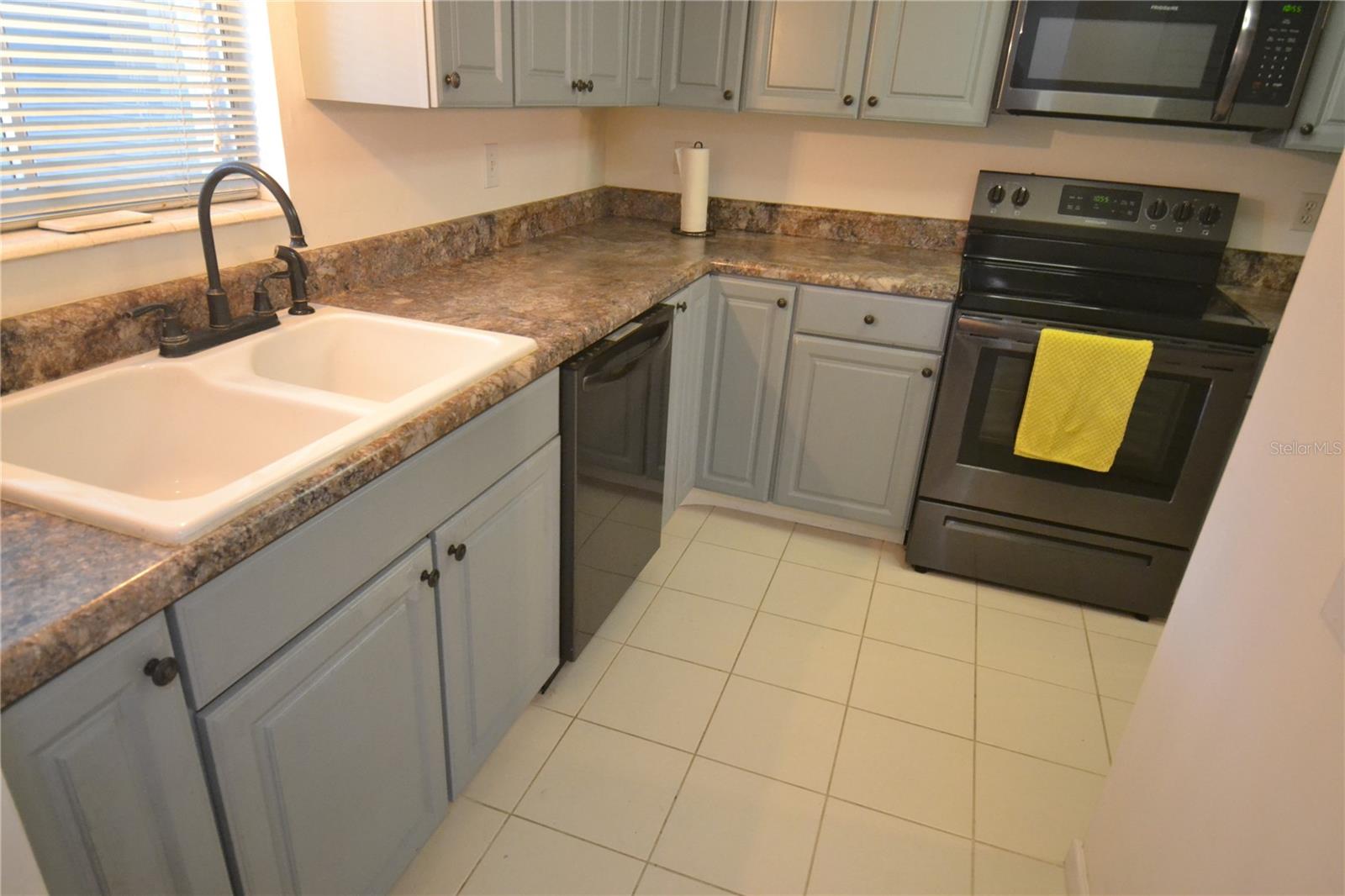 2944 W Bay Dr #105 Property Photo 12
