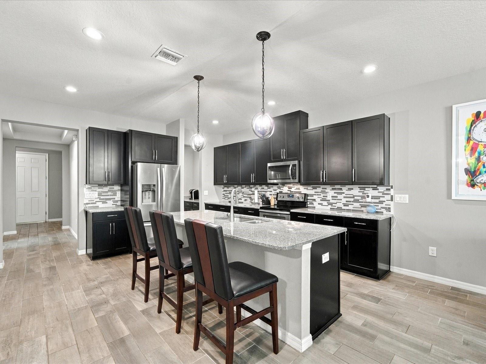 18901 Cornuta St Property Photo 8