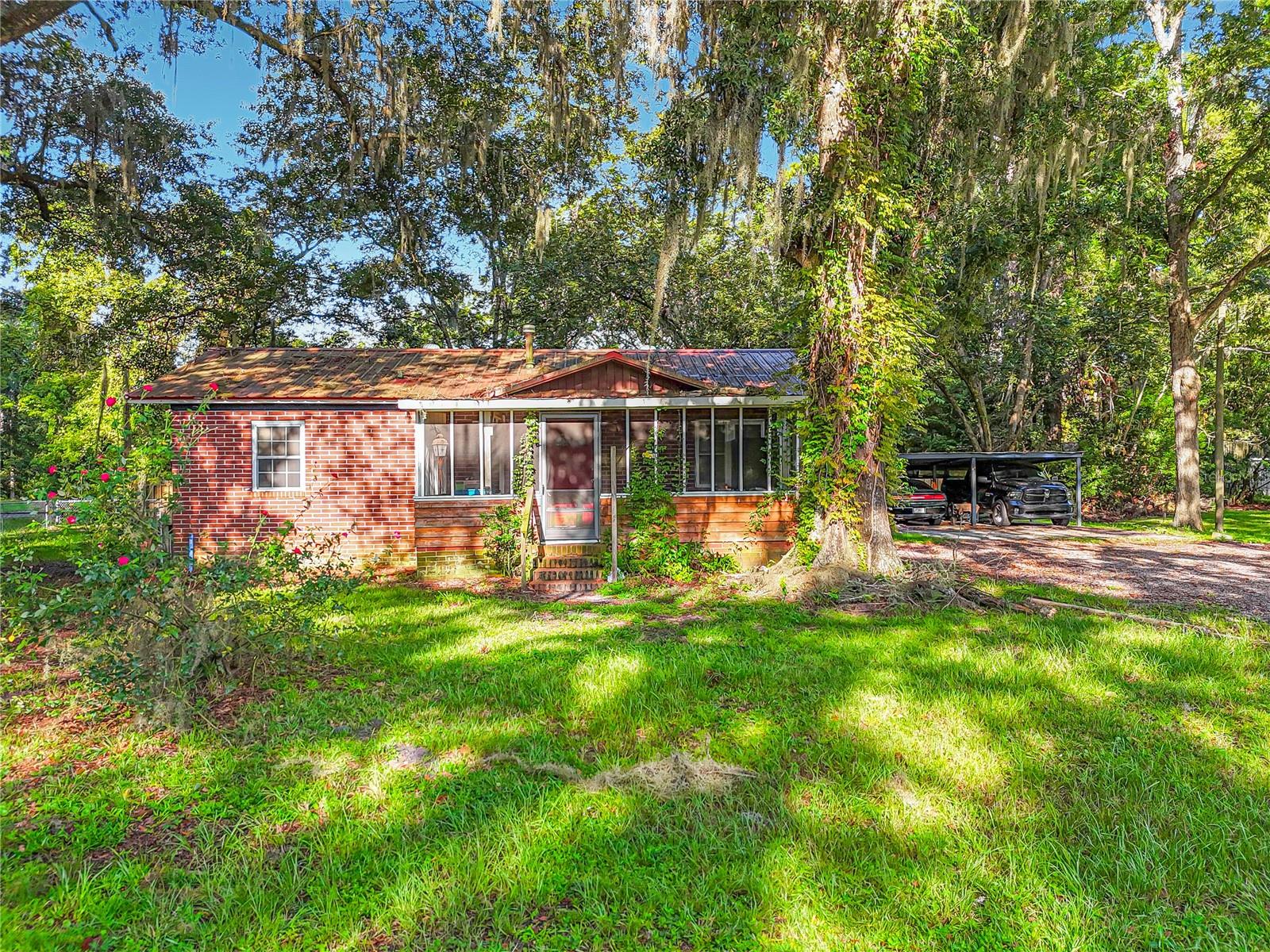 27080 Iowa St Property Photo 1