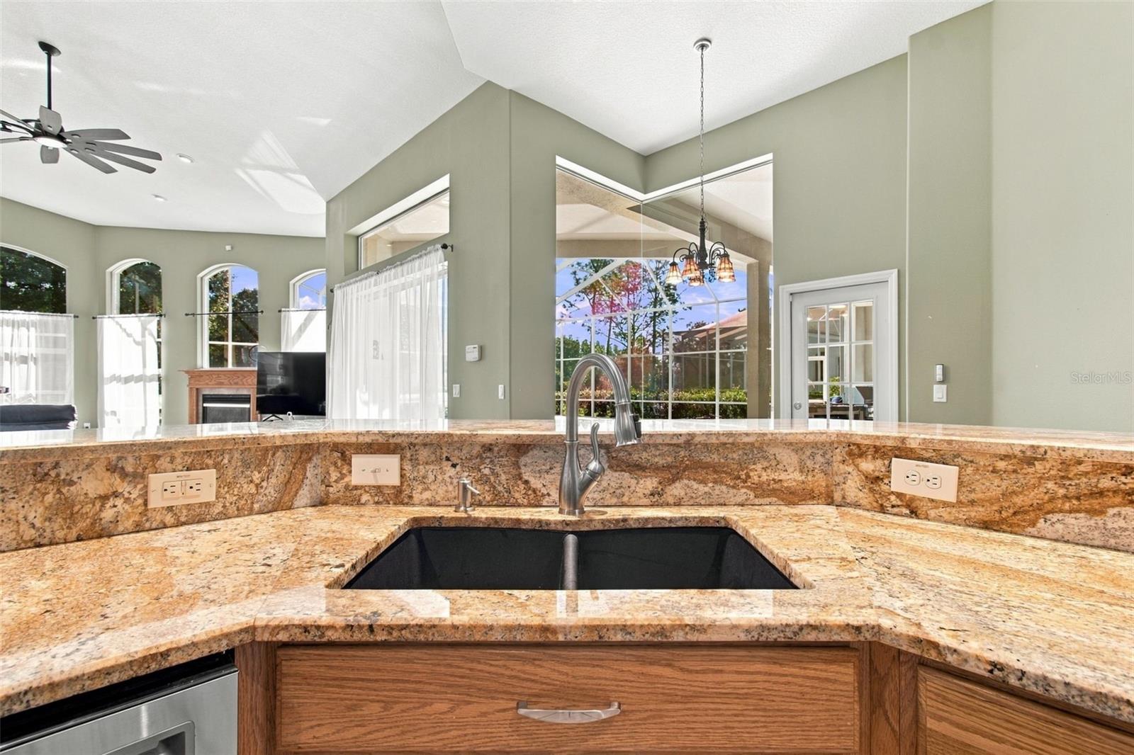 18115 Emerald Bay St Property Photo 9