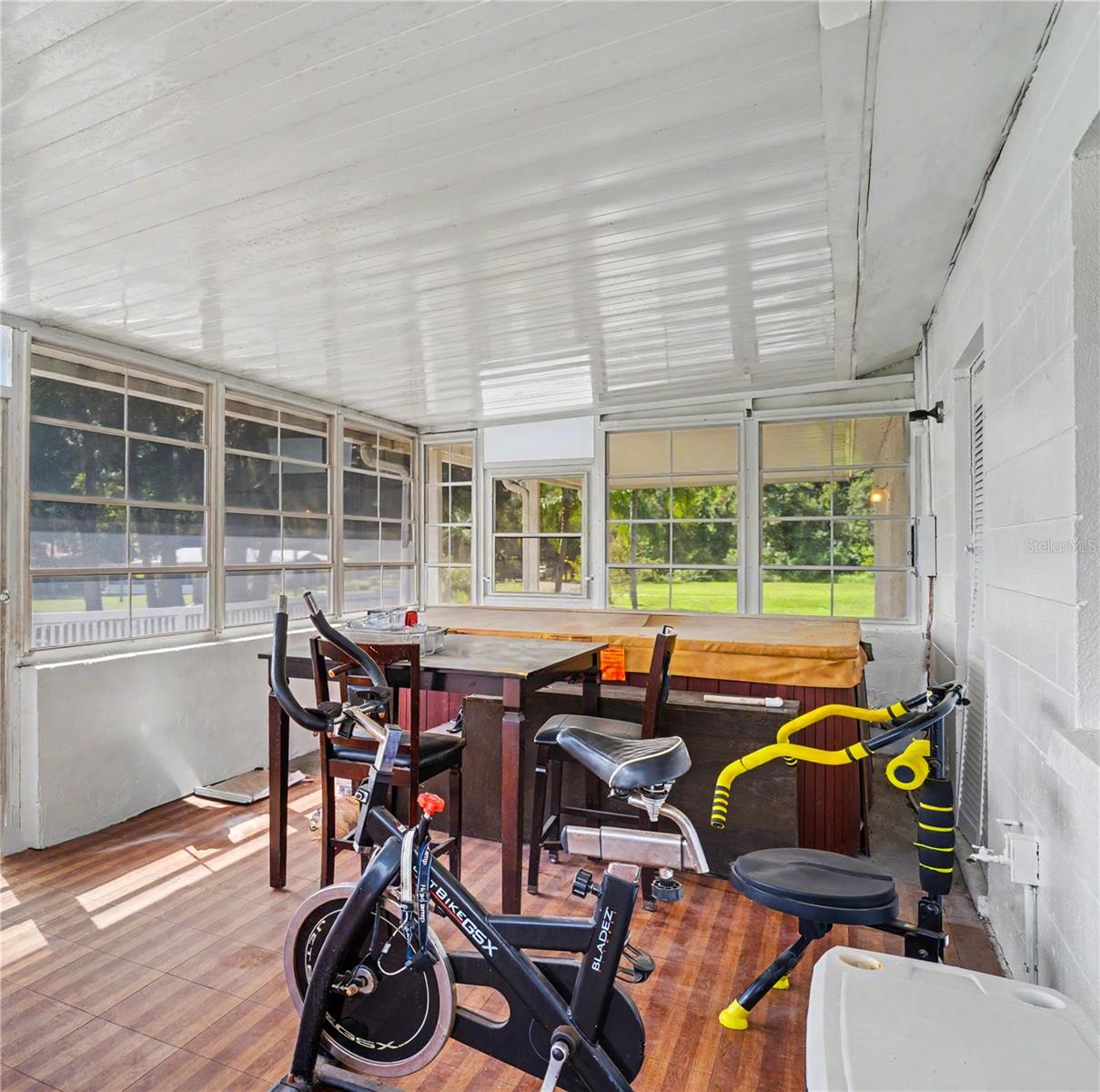 2422 Berry Rd Property Photo 12