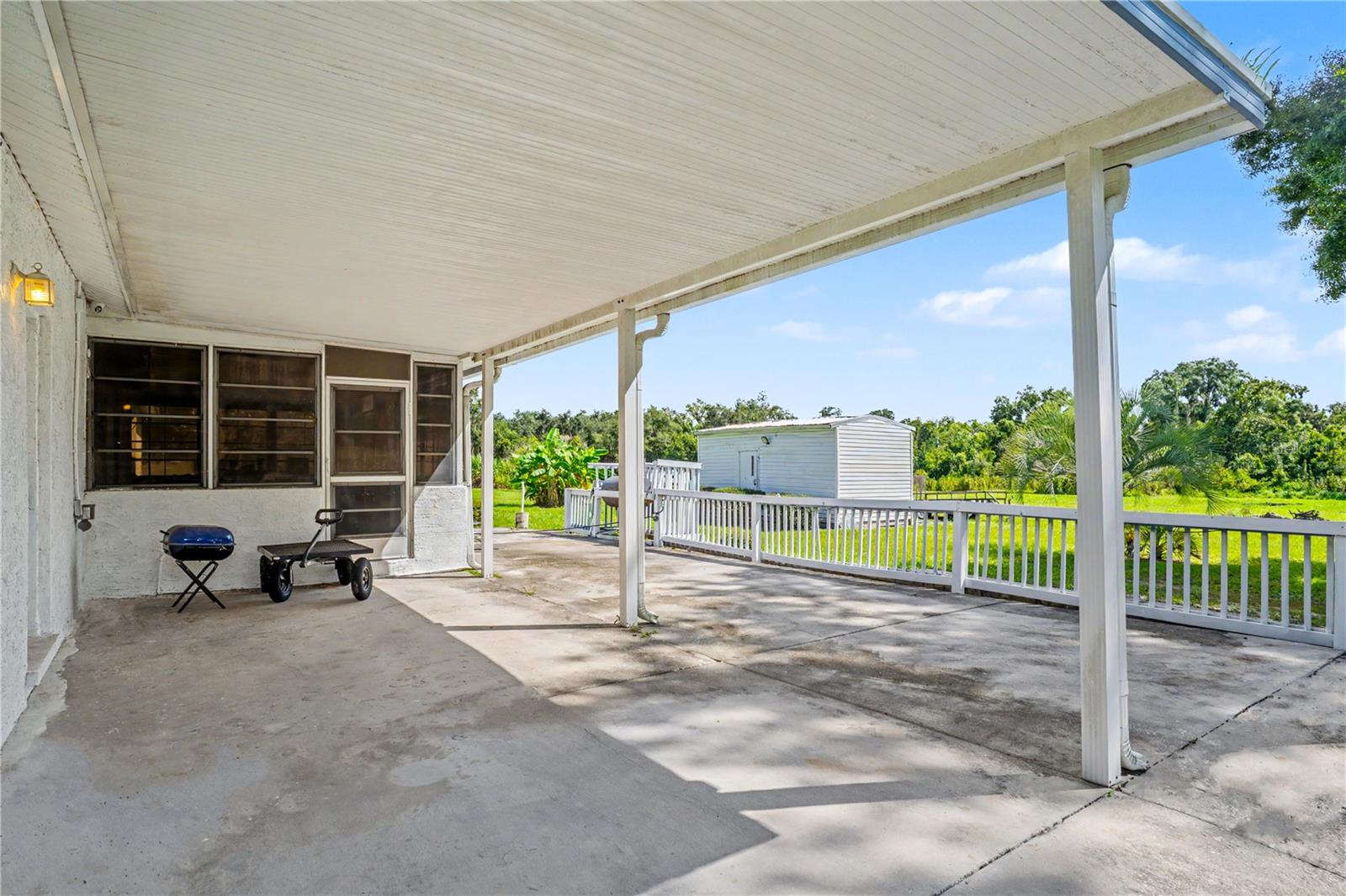 2422 Berry Rd Property Photo 14