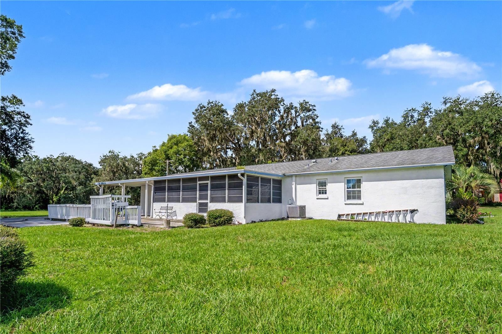 2422 Berry Rd Property Photo 15