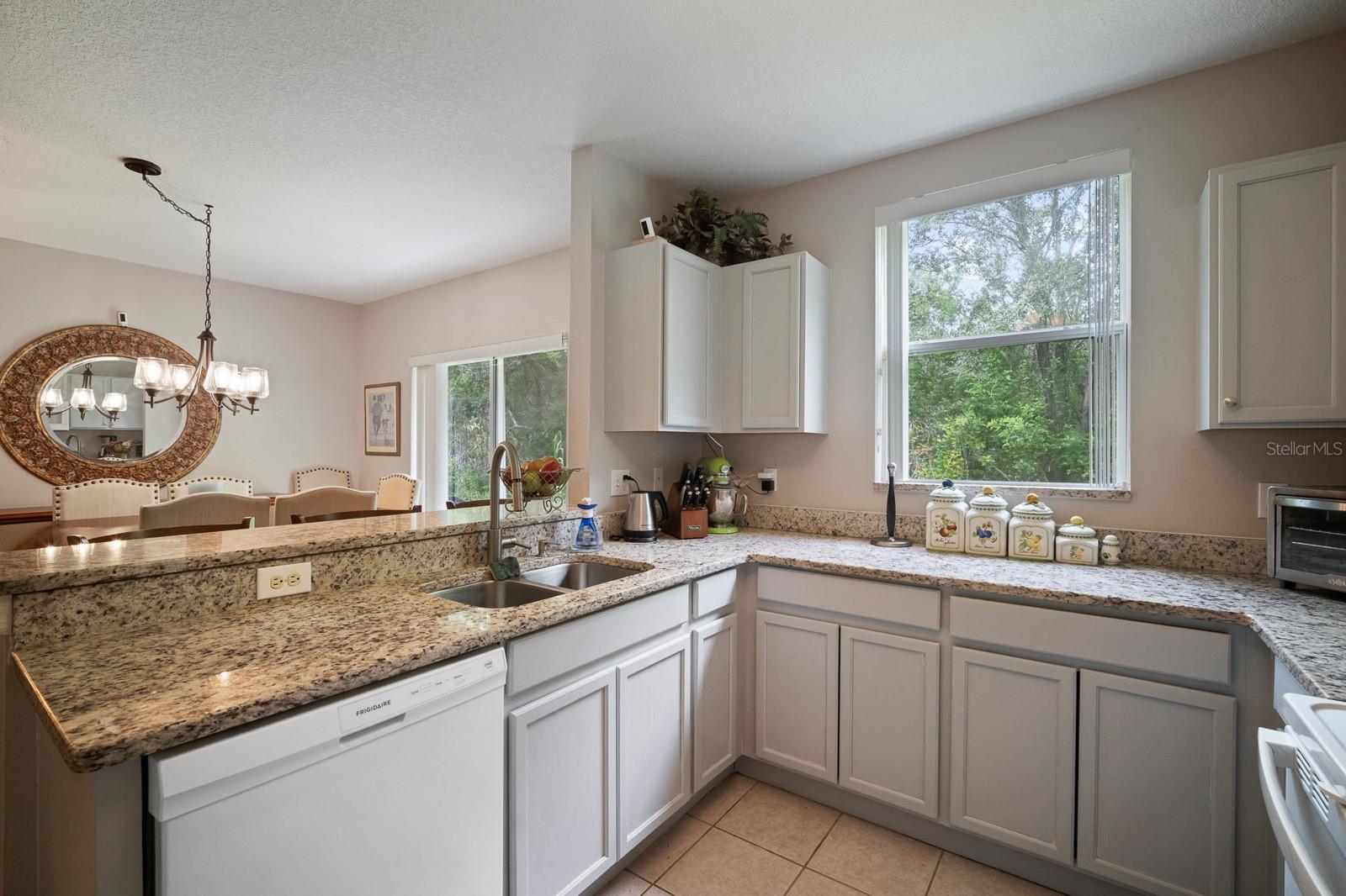 9722 Forestdale Ct Property Photo 11