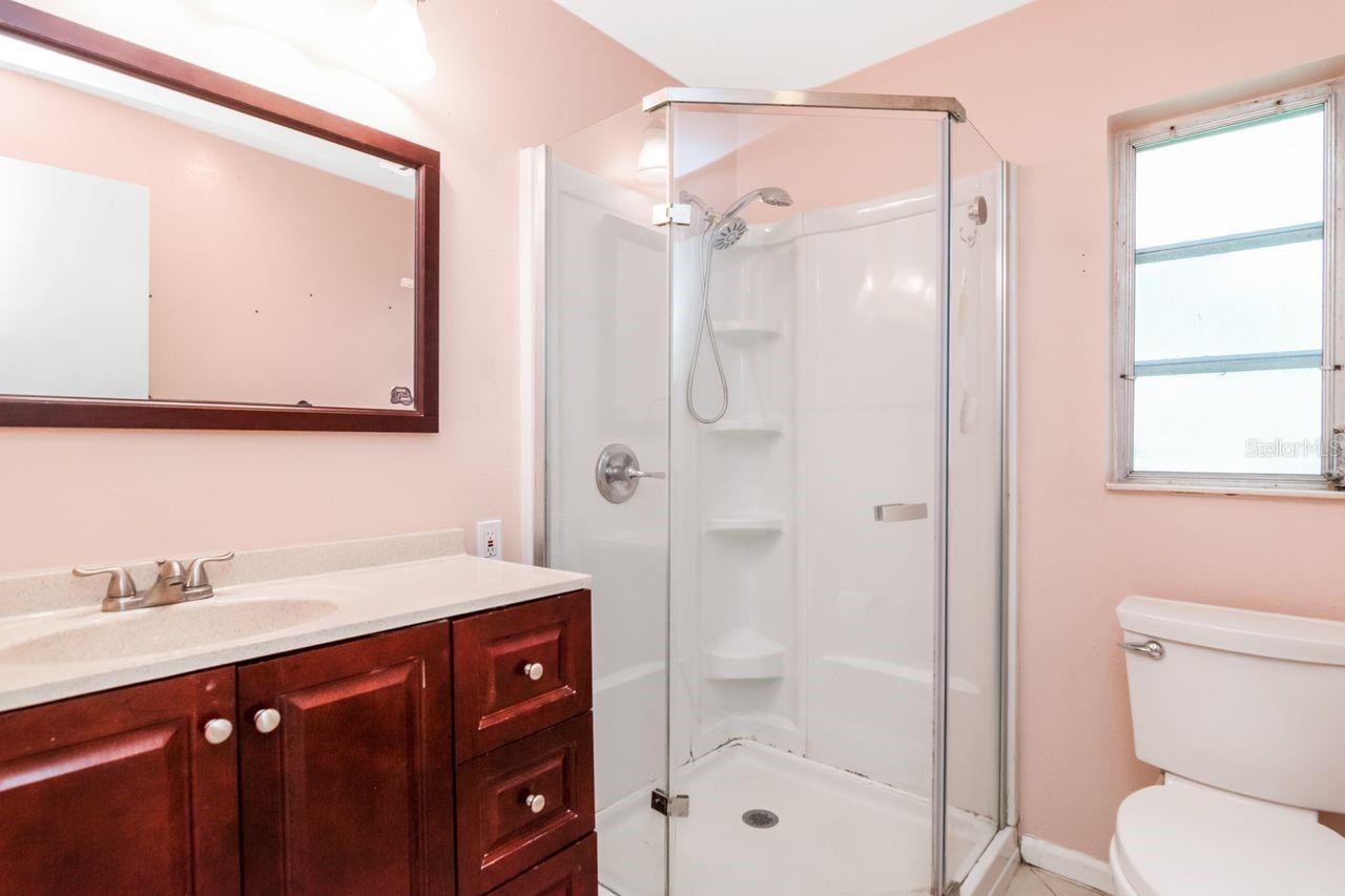 416 Broxburn Ave Property Photo 12