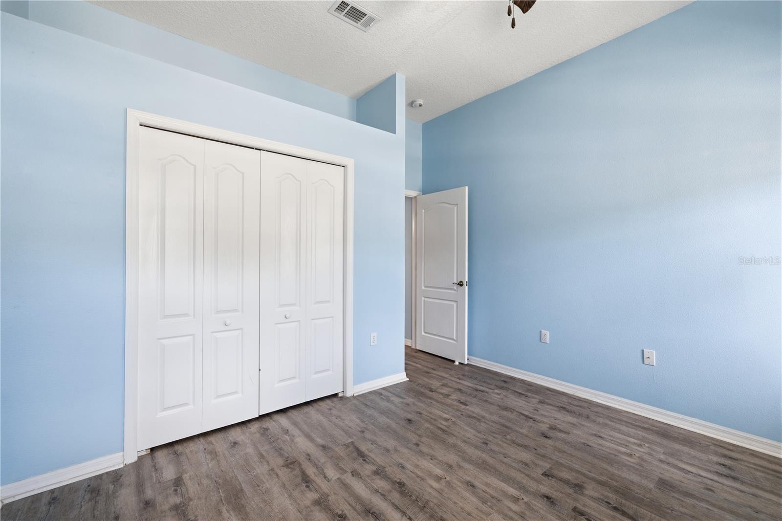 11501 Bloomington Ct Property Photo 23