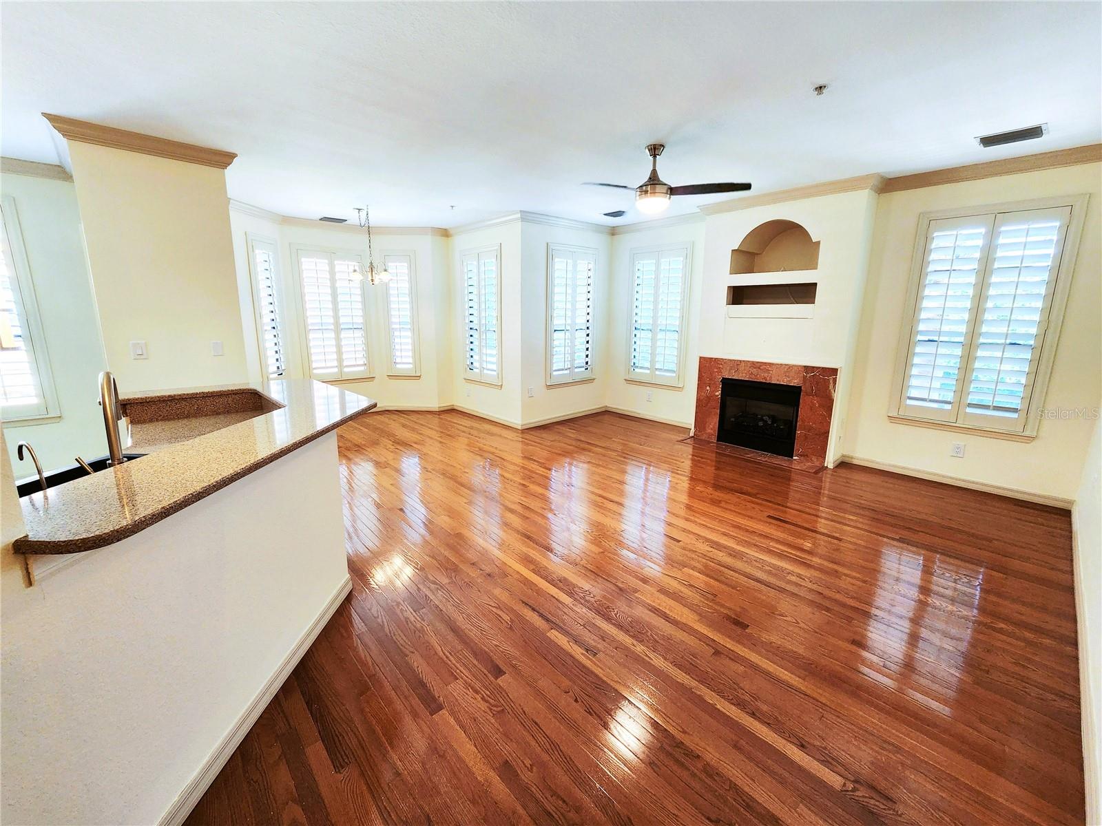 2733 Via Cipriani #820b Property Photo 3