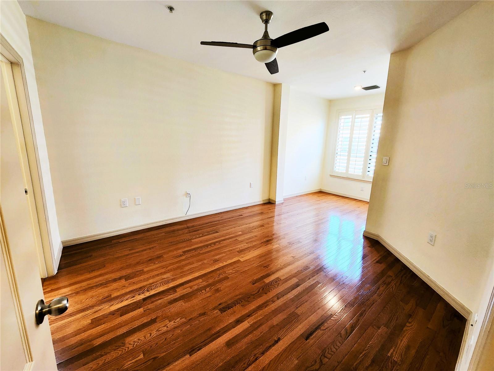 2733 Via Cipriani #820b Property Photo 15