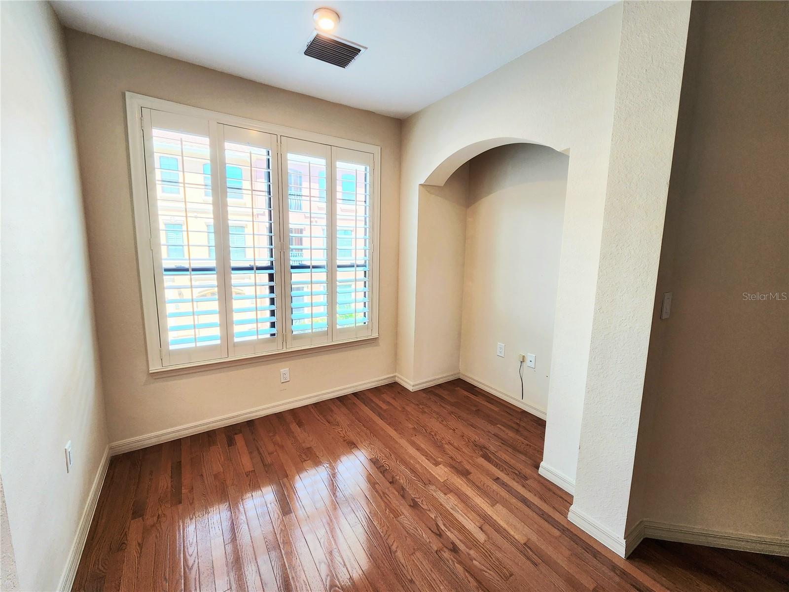 2733 Via Cipriani #820b Property Photo 16