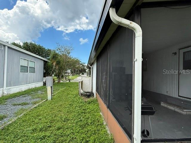 5702 Congress St Property Photo 4