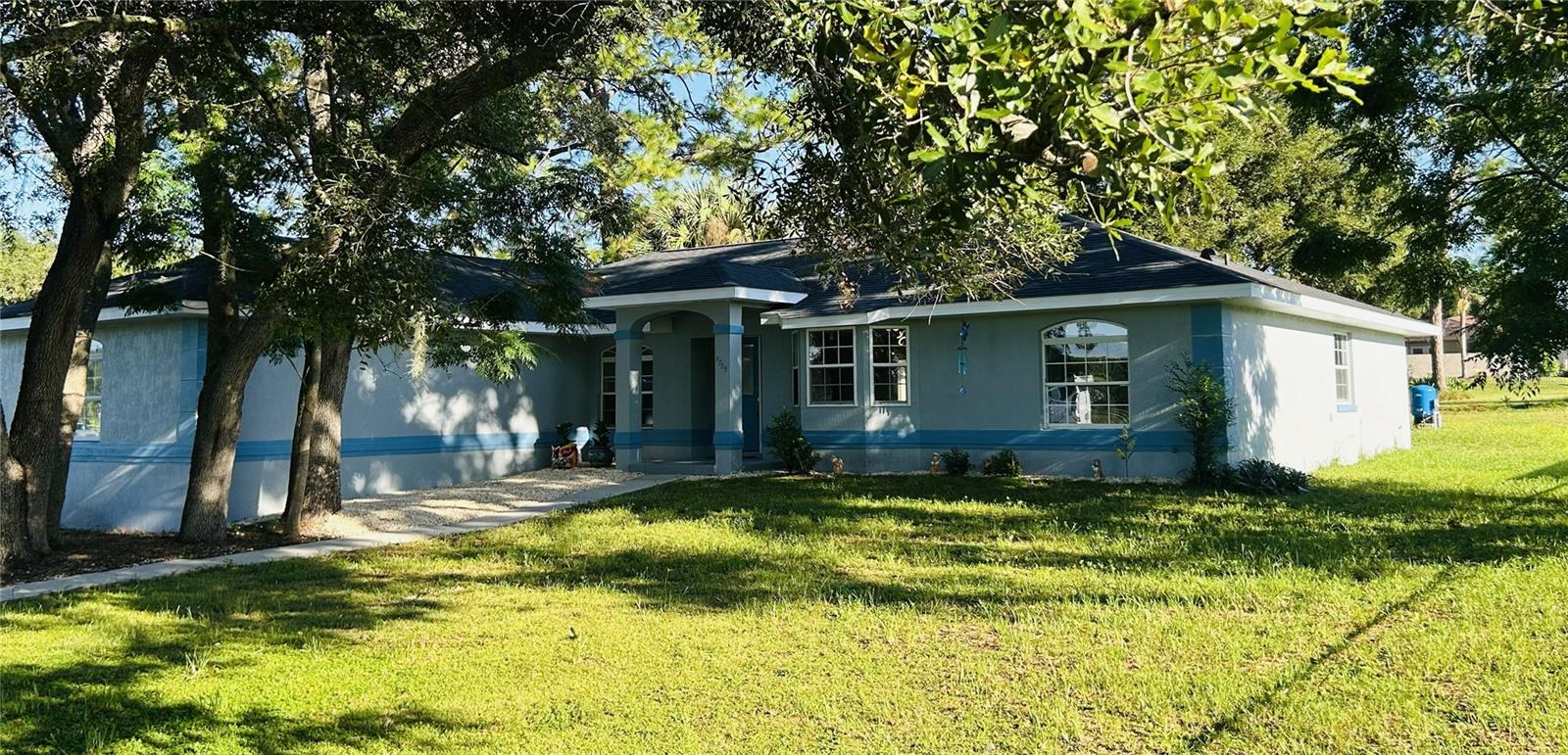9709 SE SUNSET HARBOR RD Property Photo 1