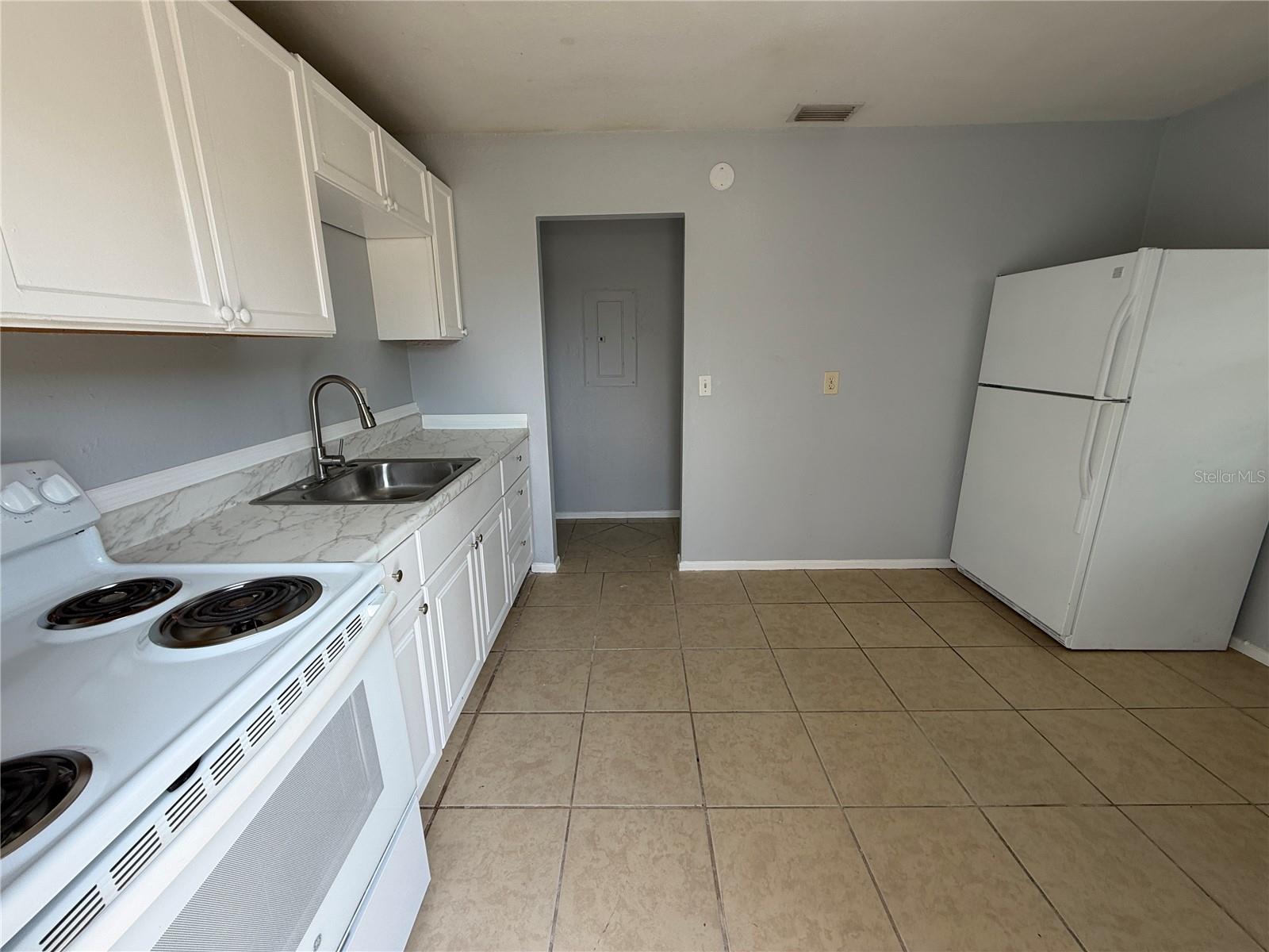 619 Avenue S Ne Property Photo 2