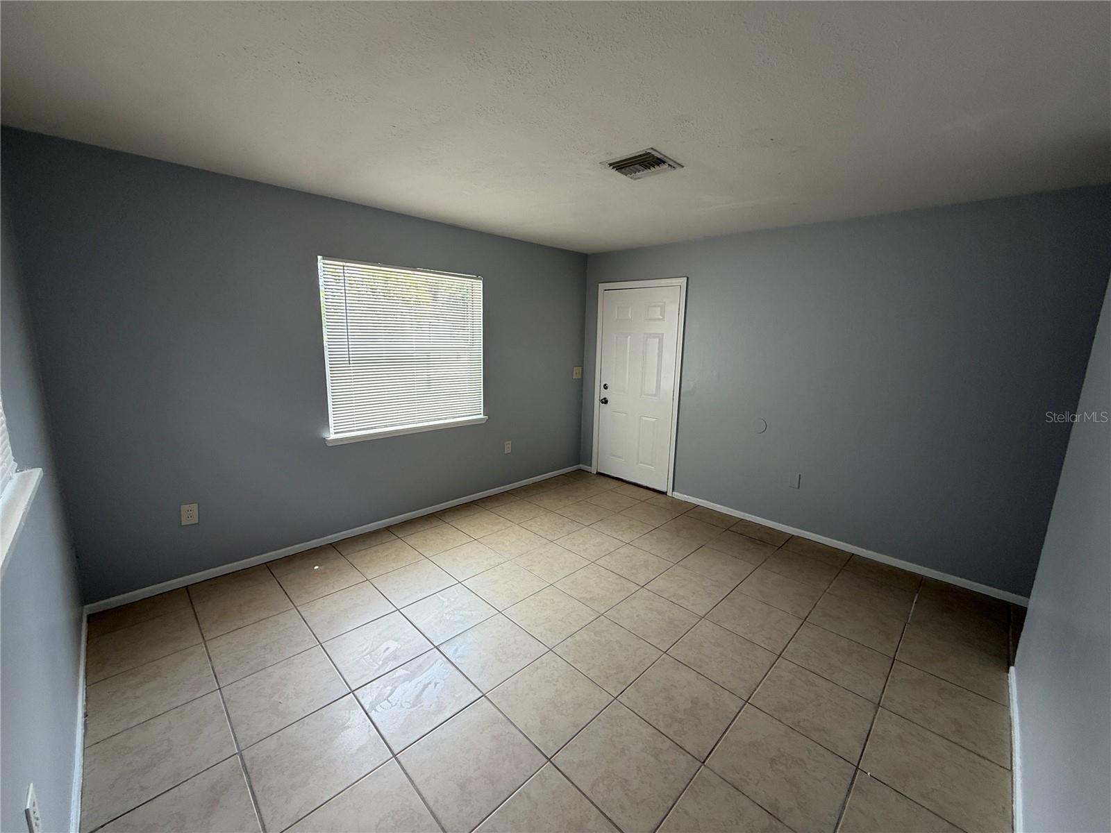 619 Avenue S Ne Property Photo 4