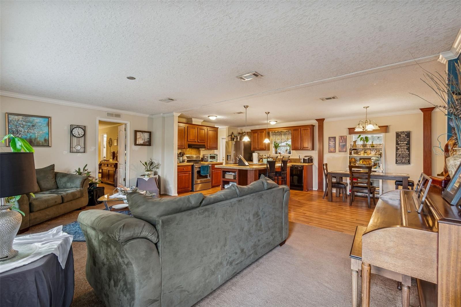 27435 Holiday Dr Property Photo 14