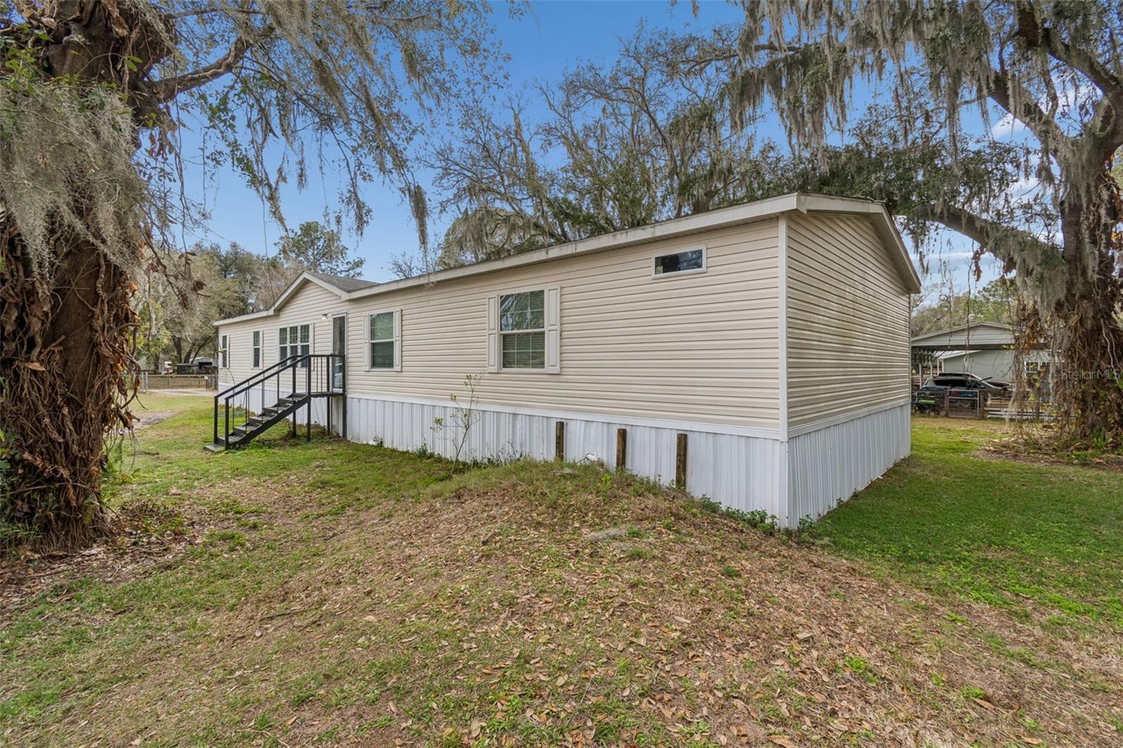 27435 Holiday Dr Property Photo 21