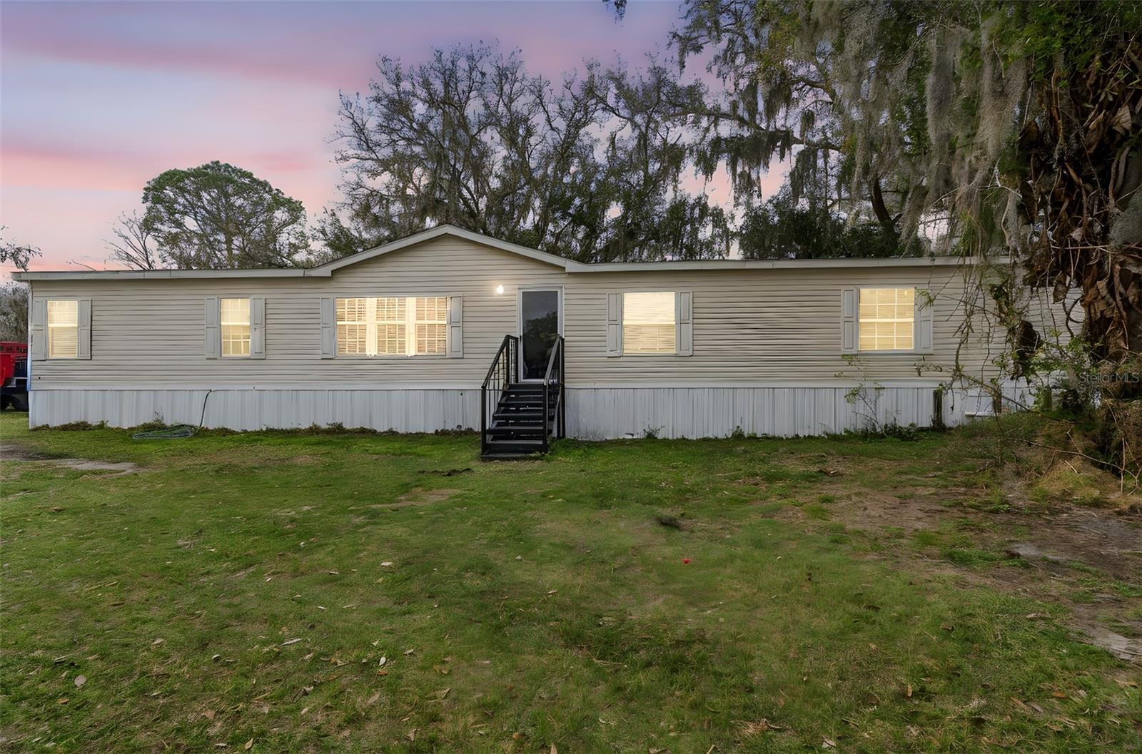 27435 Holiday Dr Property Photo 22