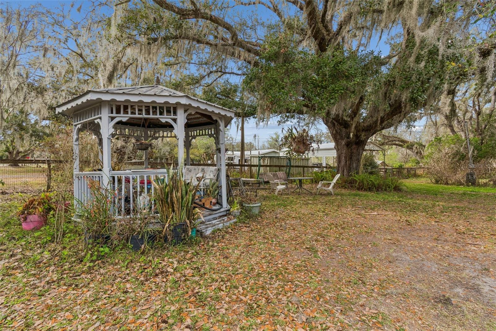 27435 Holiday Dr Property Photo 26