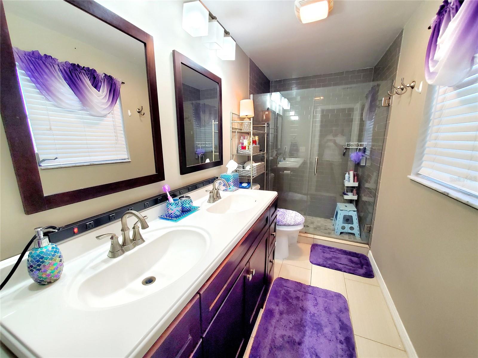 2138 Grove Pl Property Photo 20